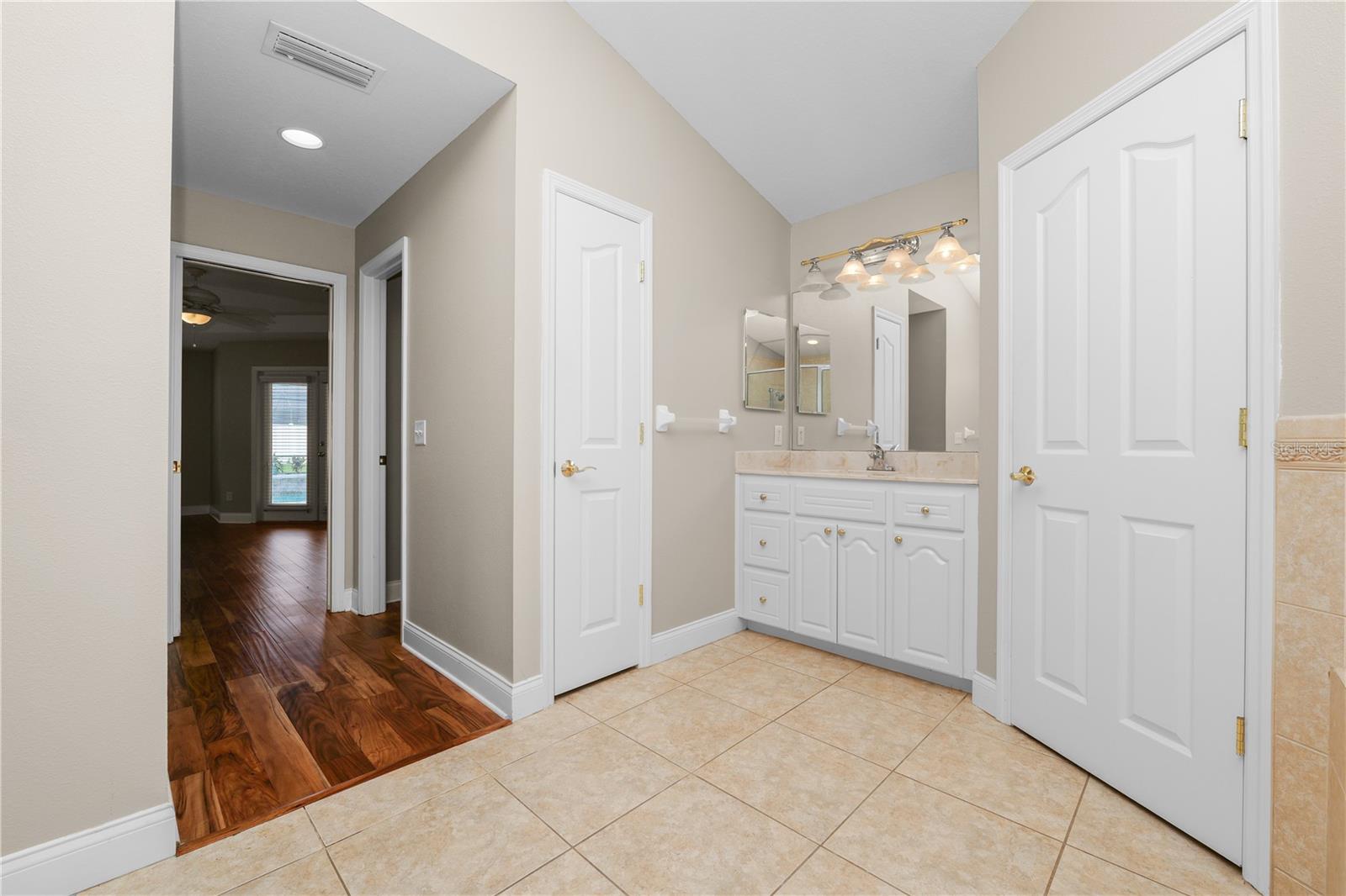 HAWKS RDG - Residential