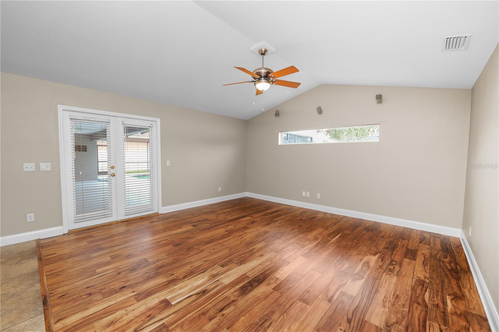 HAWKS RDG - Residential