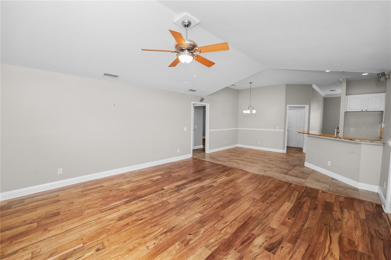 HAWKS RDG - Residential