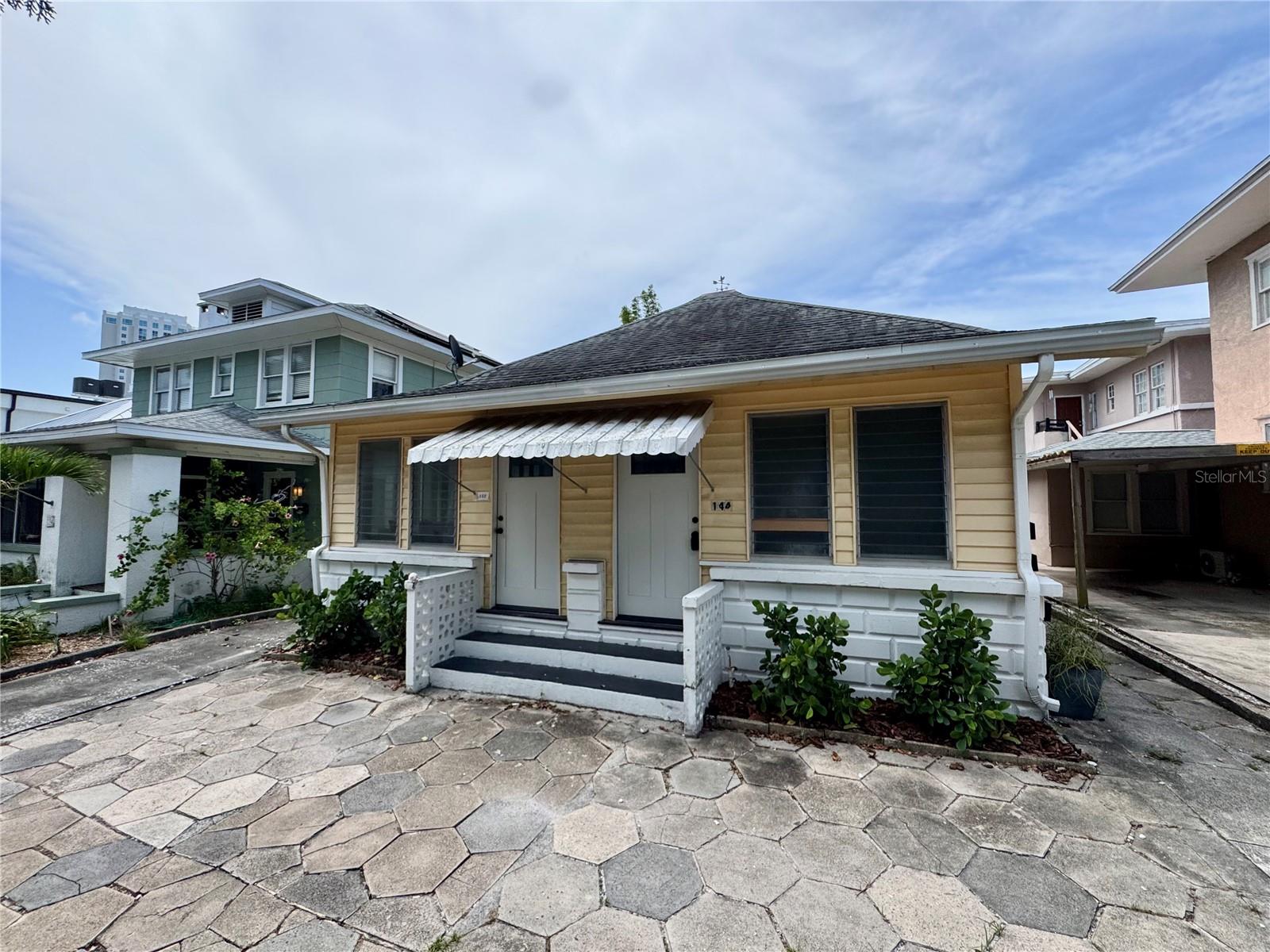 Take a look at this beautifully updated 2-bedroom, 1-bathroom in Downtown St. Pete! This property is within walking distance from all downtown amenities, including The Vinoy Park area, Beach Drive shops and dining, and nightlife. The property has two separate bedrooms, a kitchen and dining area, and a spacious living space that has a ton of natural light! With smaller studio units renting for $1800 plus a month in the downtown area, grab this spacious 2/1 today!