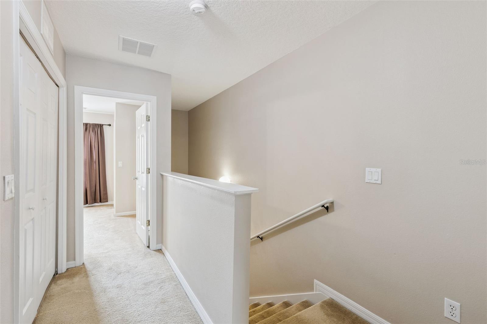 HAWTHORNE GLEN TWNHMS - Residential