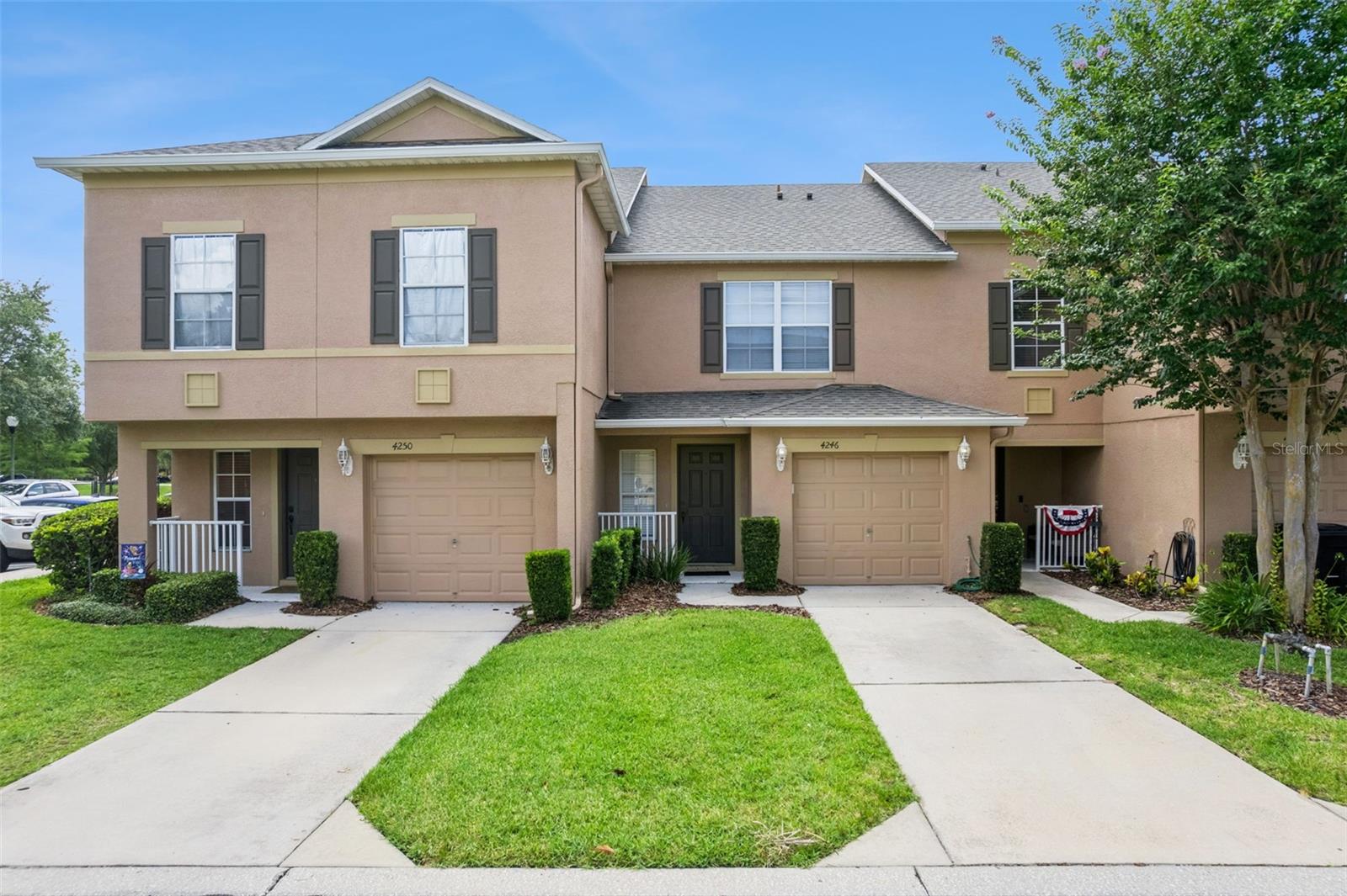 HAWTHORNE GLEN TWNHMS - Residential