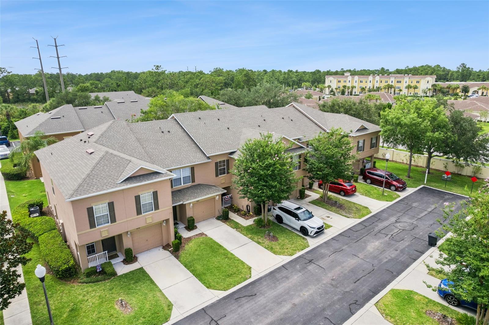 HAWTHORNE GLEN TWNHMS - Residential