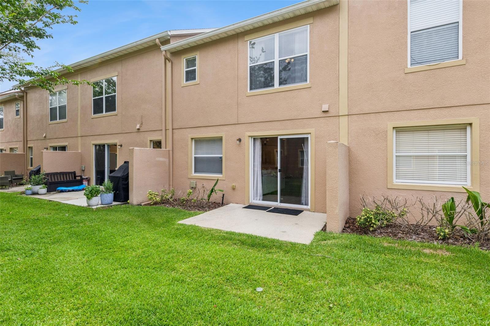 HAWTHORNE GLEN TWNHMS - Residential