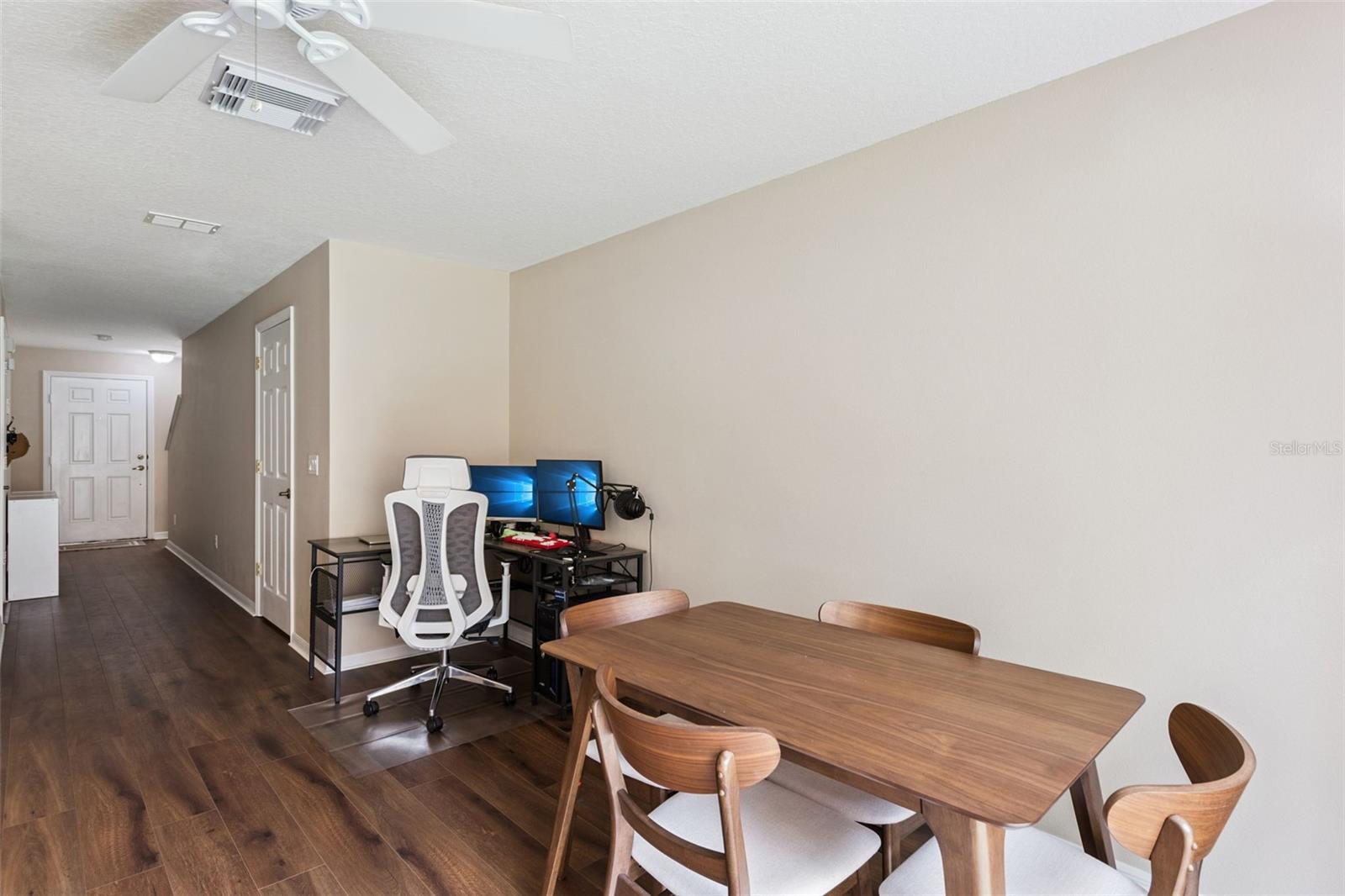HAWTHORNE GLEN TWNHMS - Residential