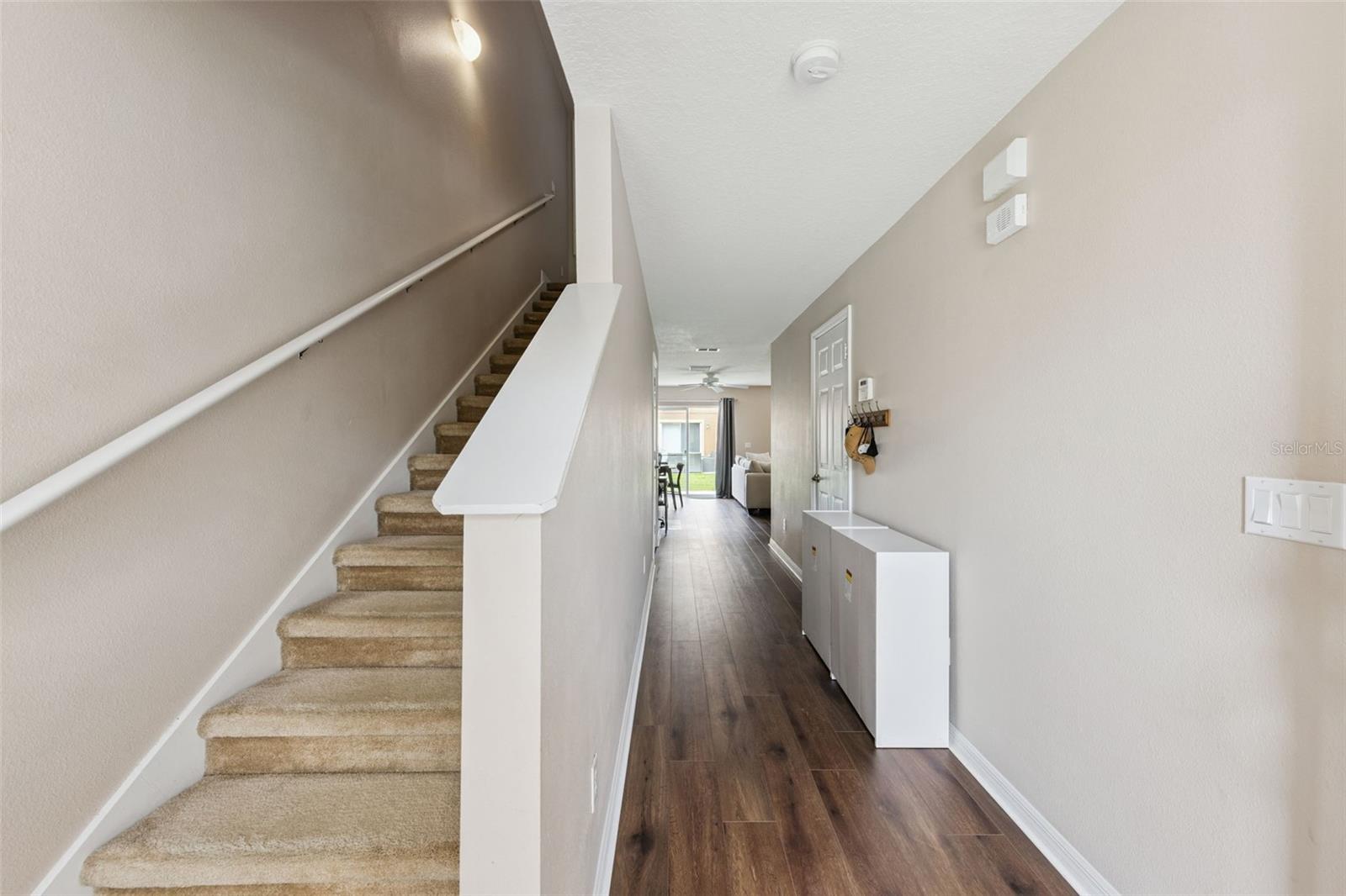 HAWTHORNE GLEN TWNHMS - Residential