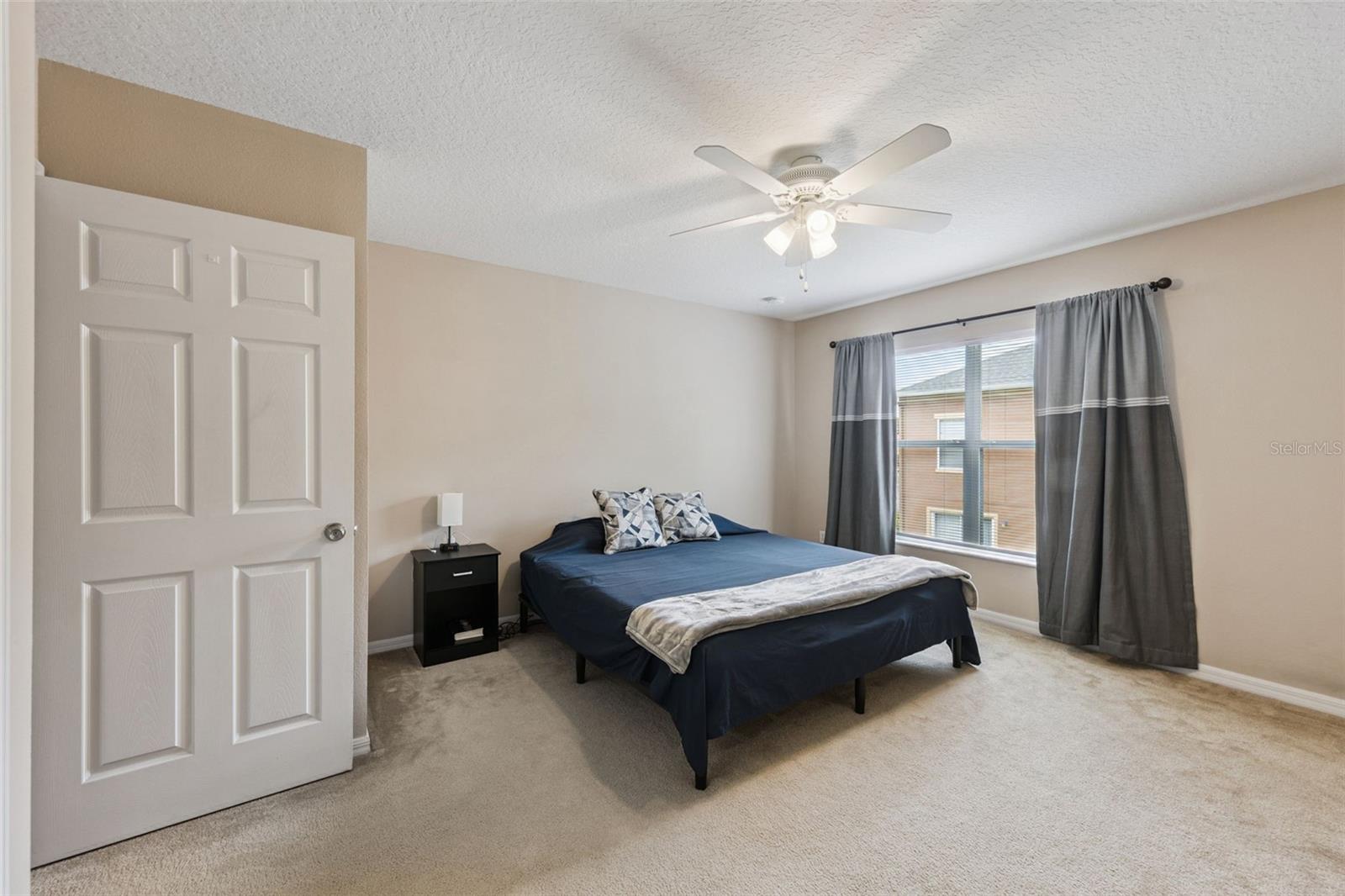 HAWTHORNE GLEN TWNHMS - Residential
