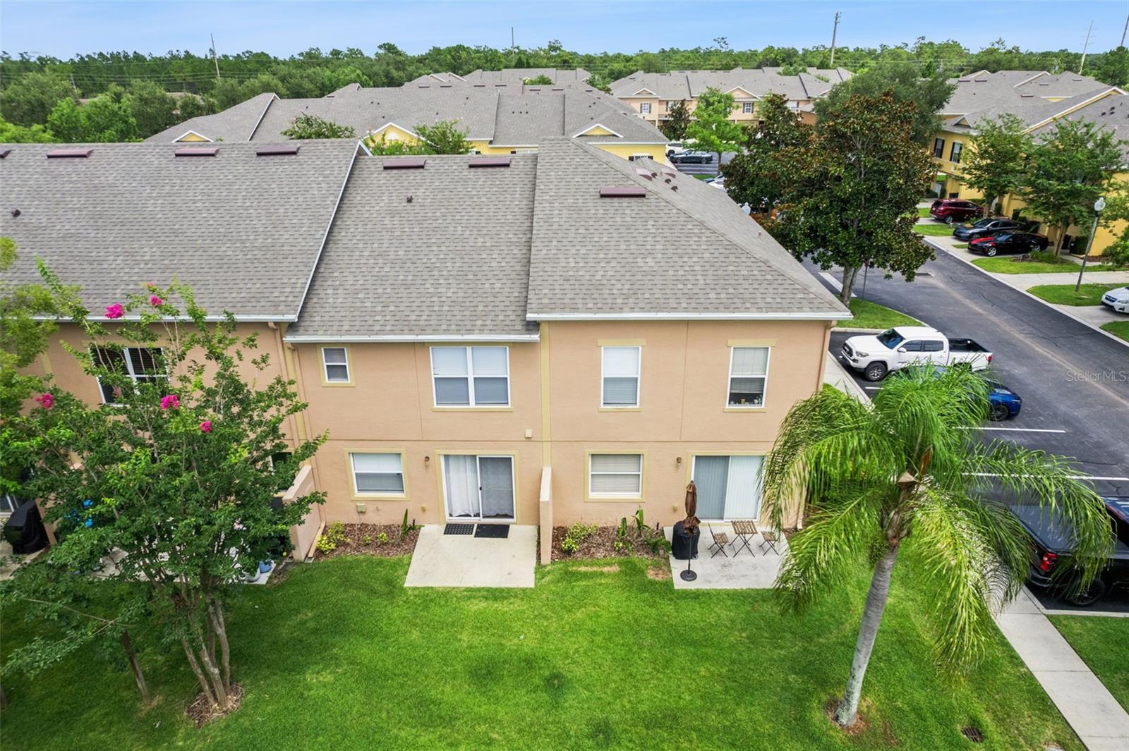 HAWTHORNE GLEN TWNHMS - Residential
