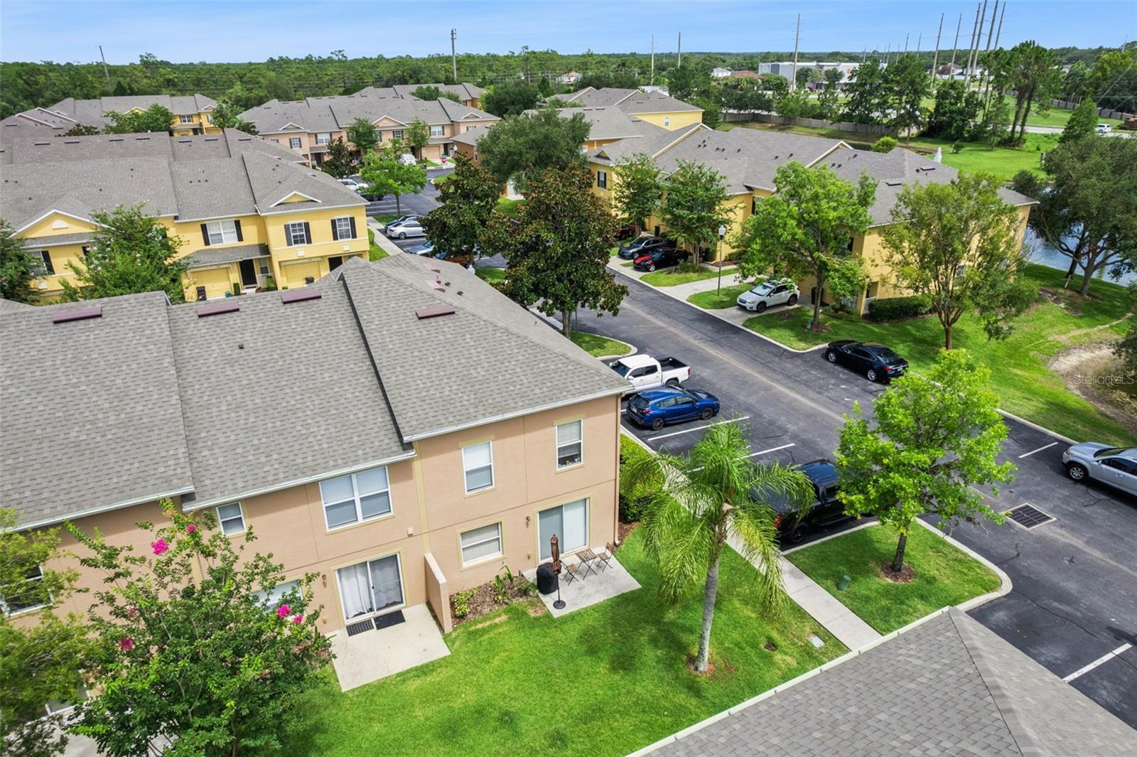 HAWTHORNE GLEN TWNHMS - Residential