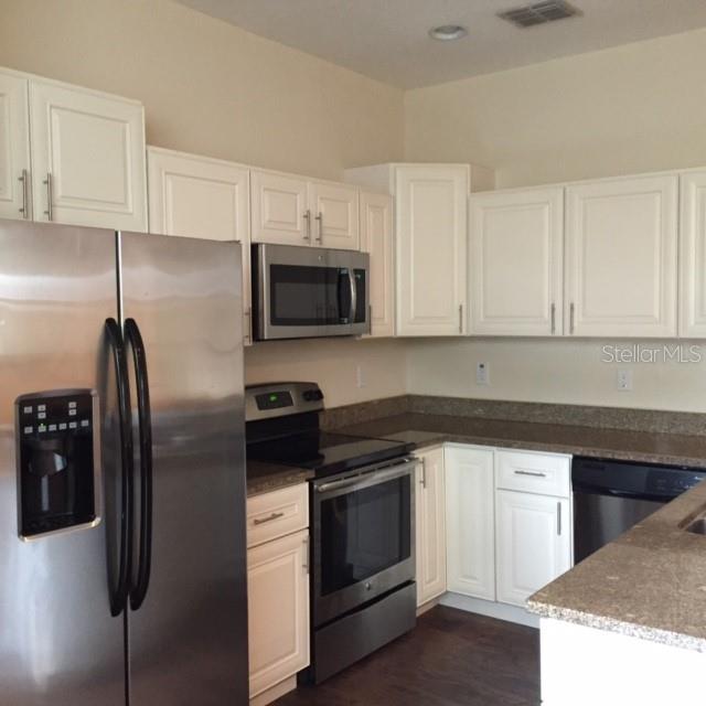 WASHINGTON PLACE - Residential Lease