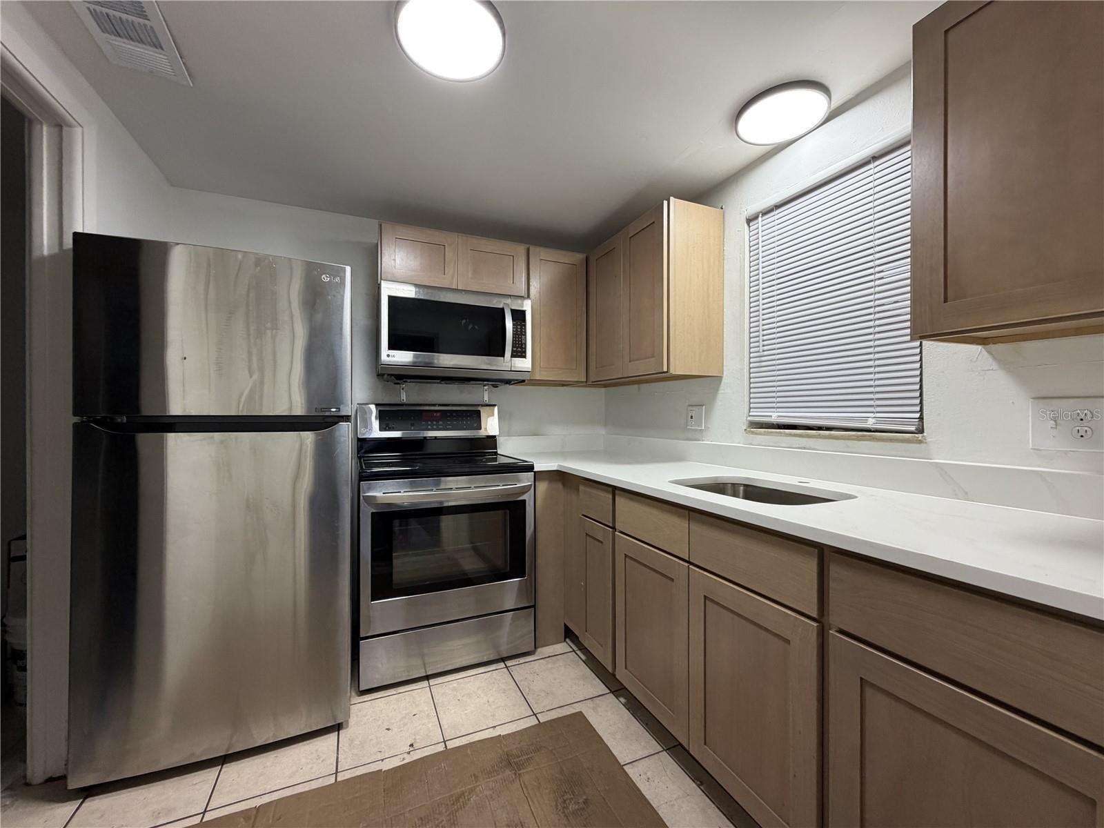 TAMIAMI TERRACE - Residential Income