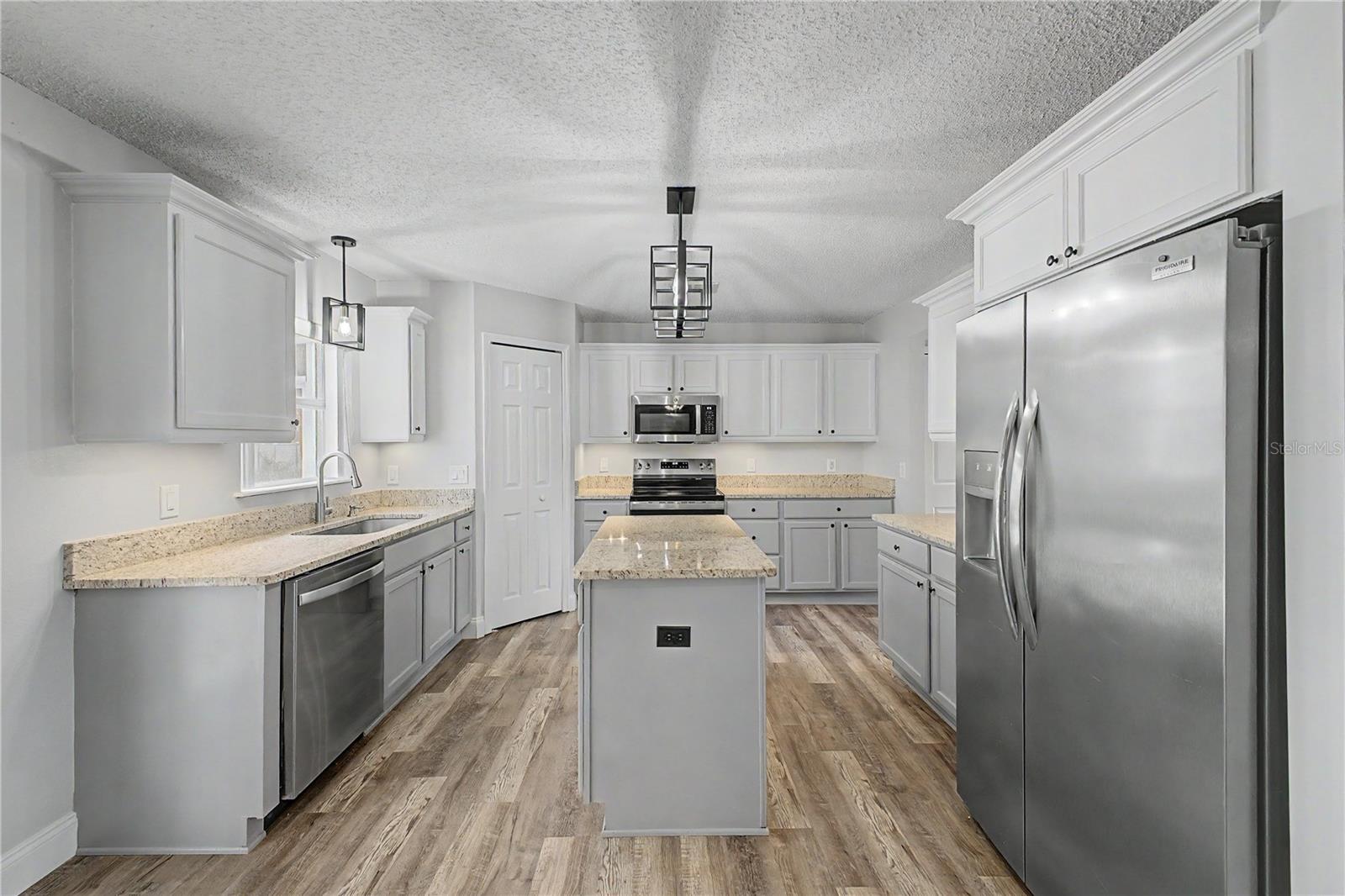 SPRING HILL - Residential
