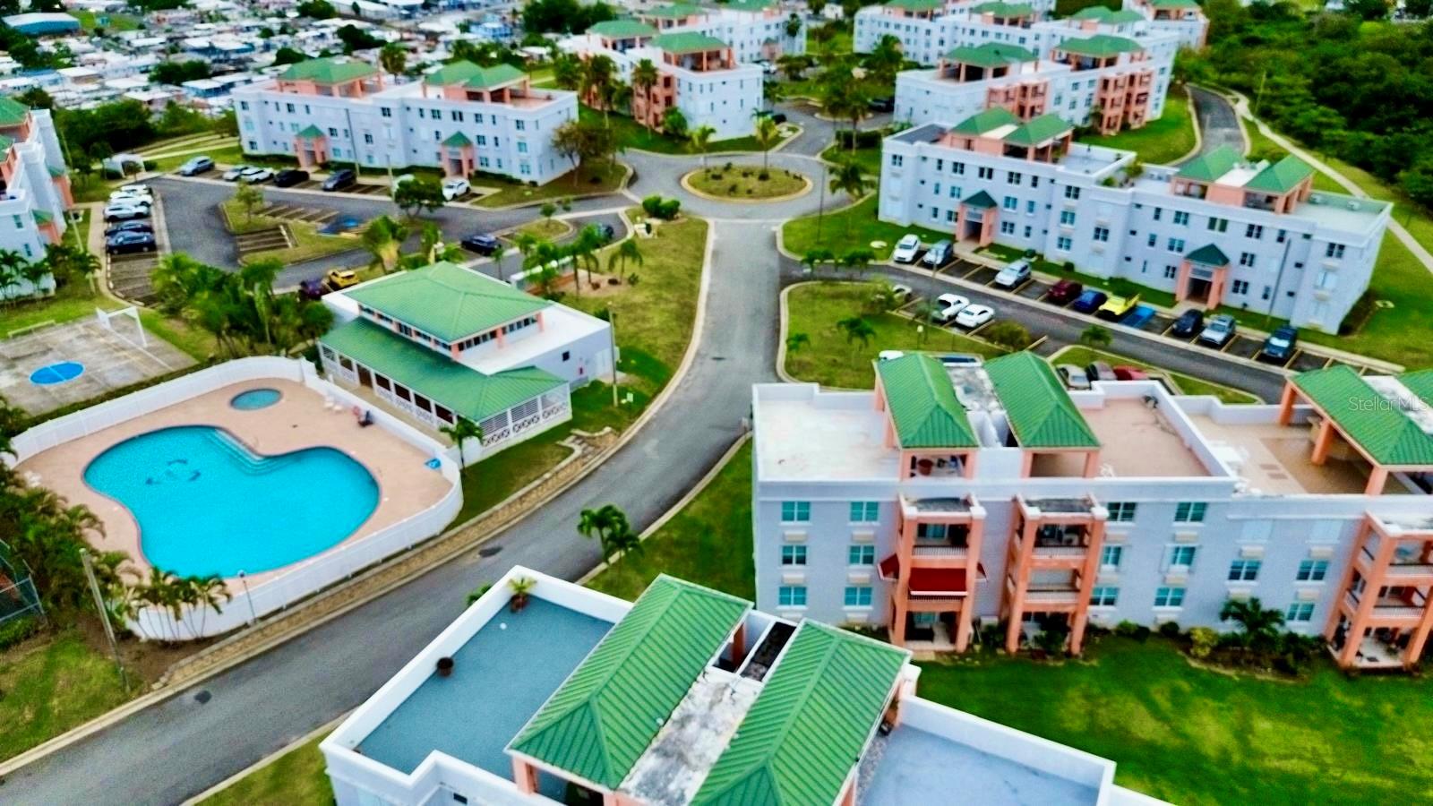 PASEO LA LOMA - Residential