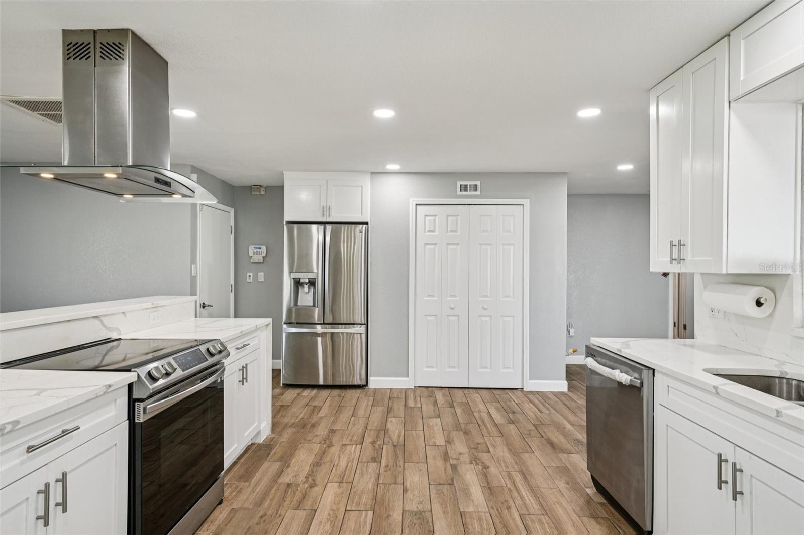 SHORE ACRES BAYOU GRANDE SEC - Residential