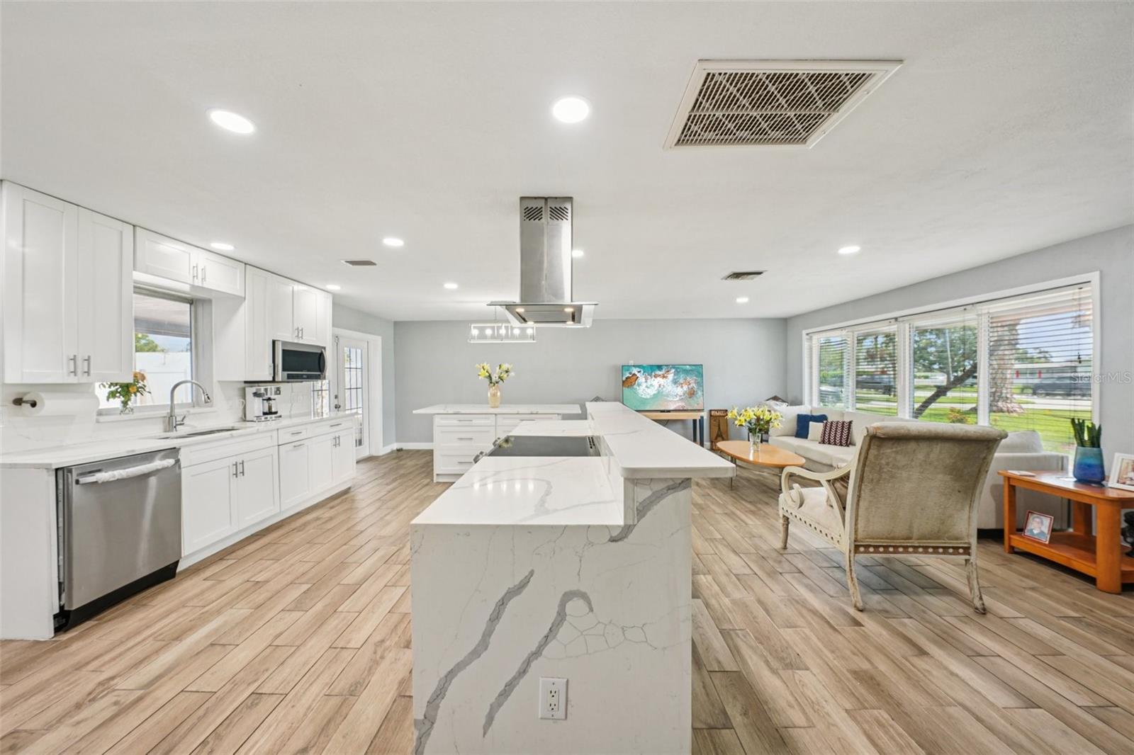 SHORE ACRES BAYOU GRANDE SEC - Residential