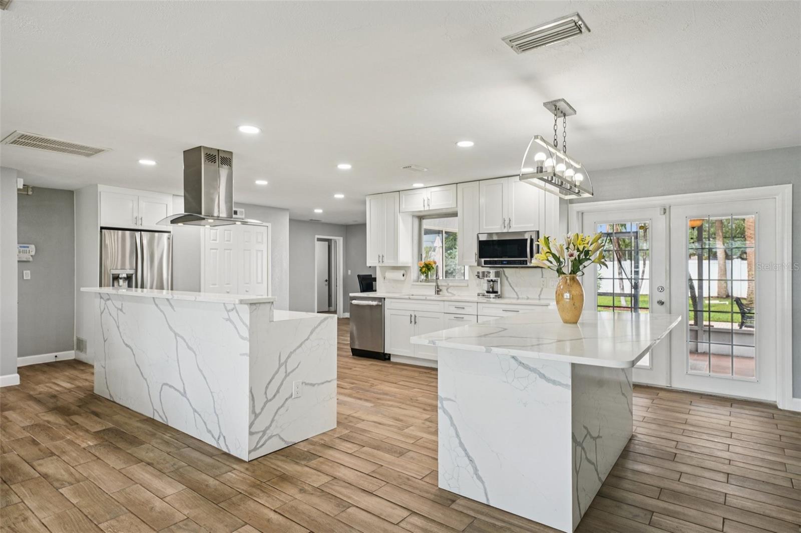 SHORE ACRES BAYOU GRANDE SEC - Residential