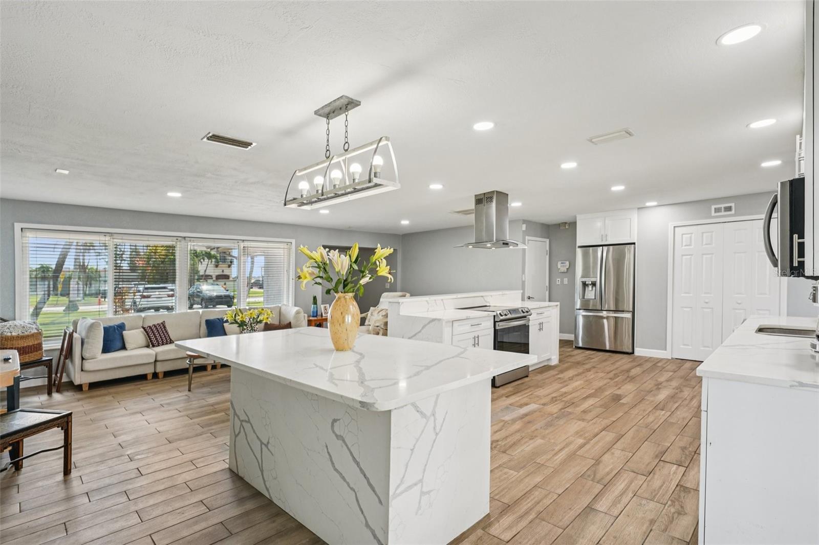 SHORE ACRES BAYOU GRANDE SEC - Residential