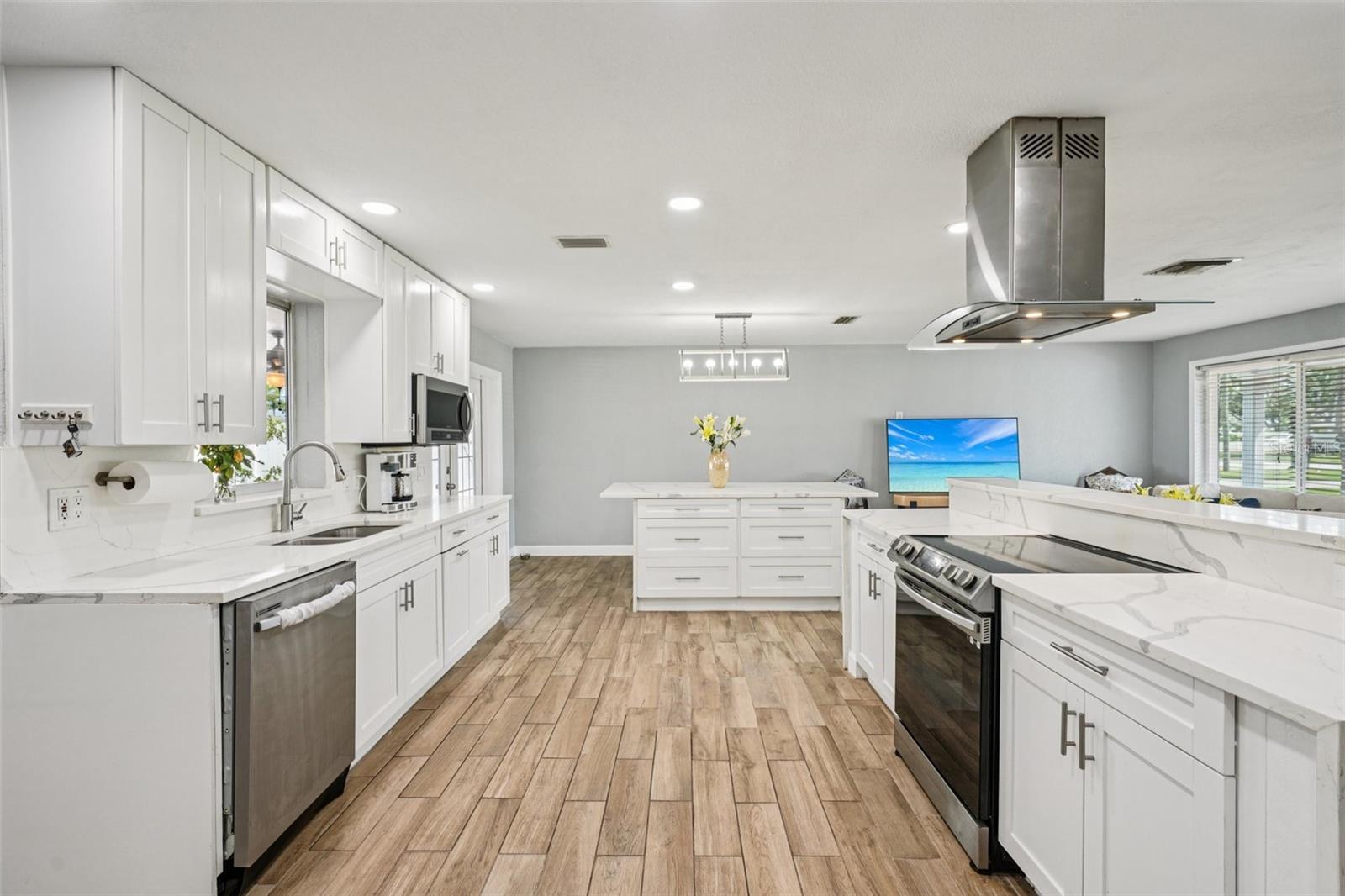 SHORE ACRES BAYOU GRANDE SEC - Residential