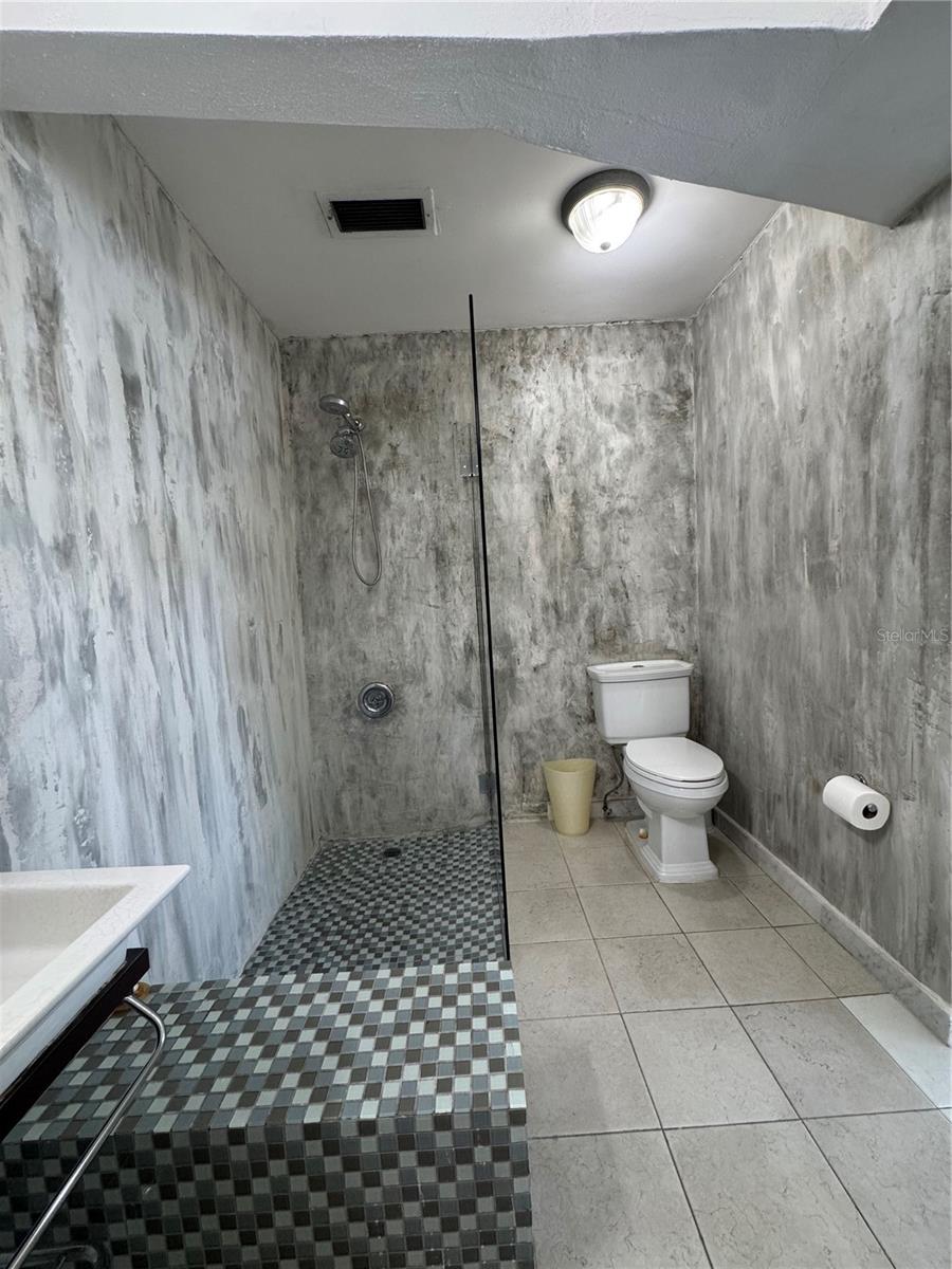 OCEAN TOWER 5757 - Residential