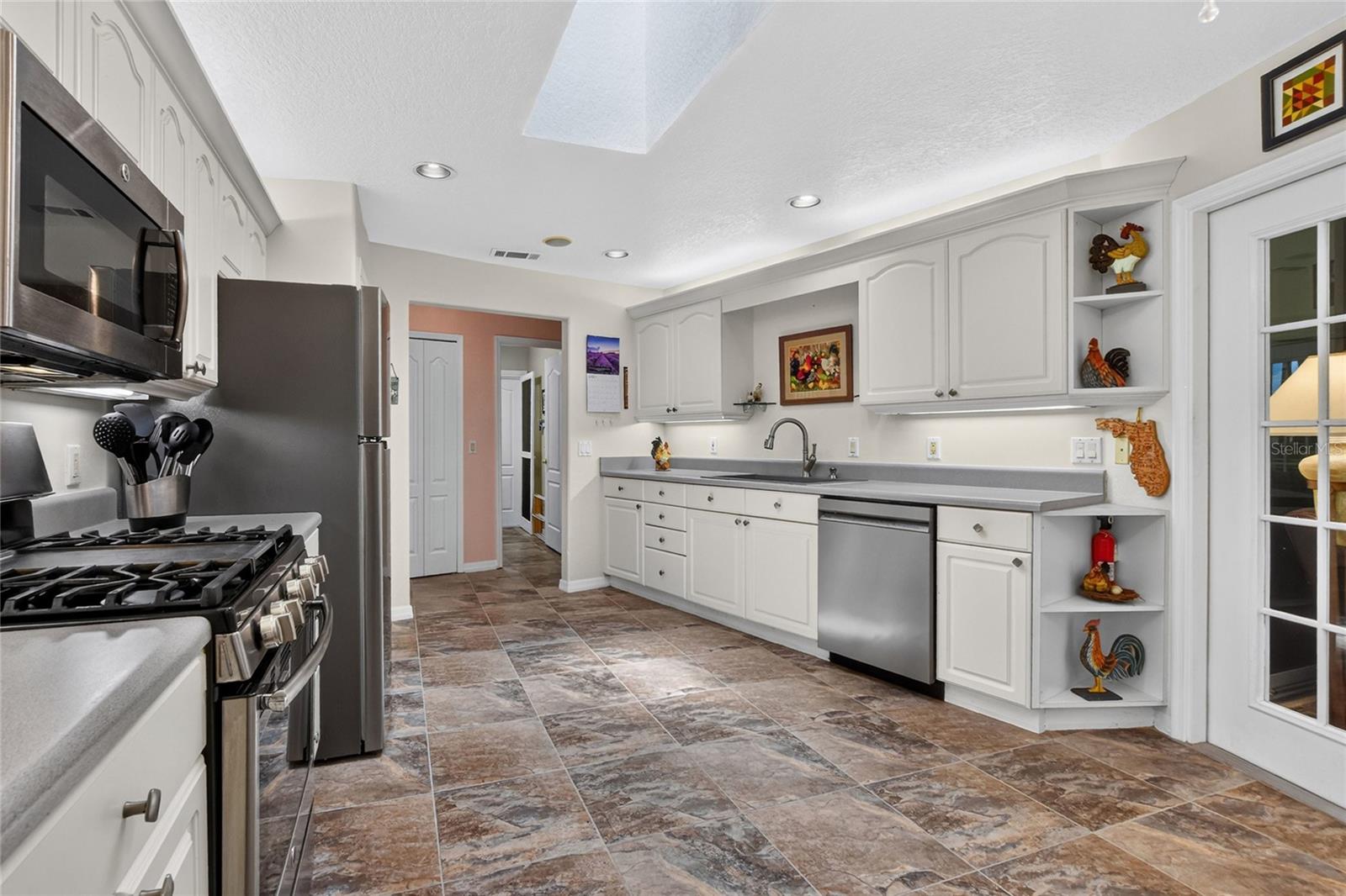LAKE BESS COUNTRY CLUB - Residential