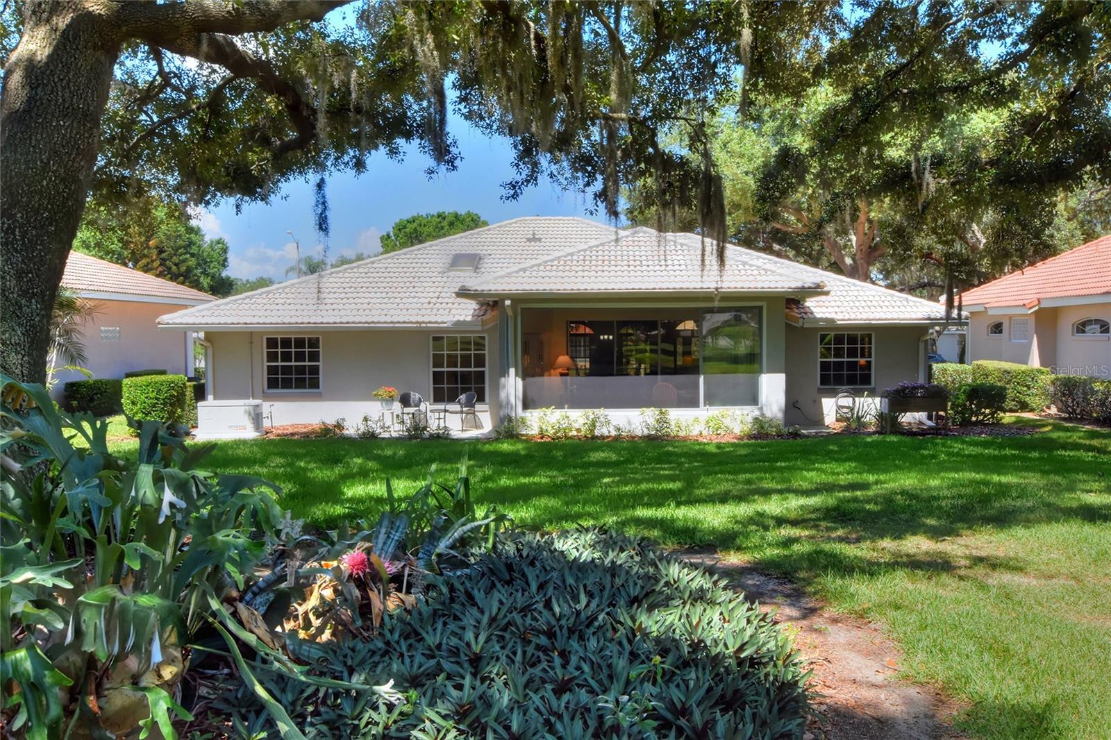 LAKE BESS COUNTRY CLUB - Residential