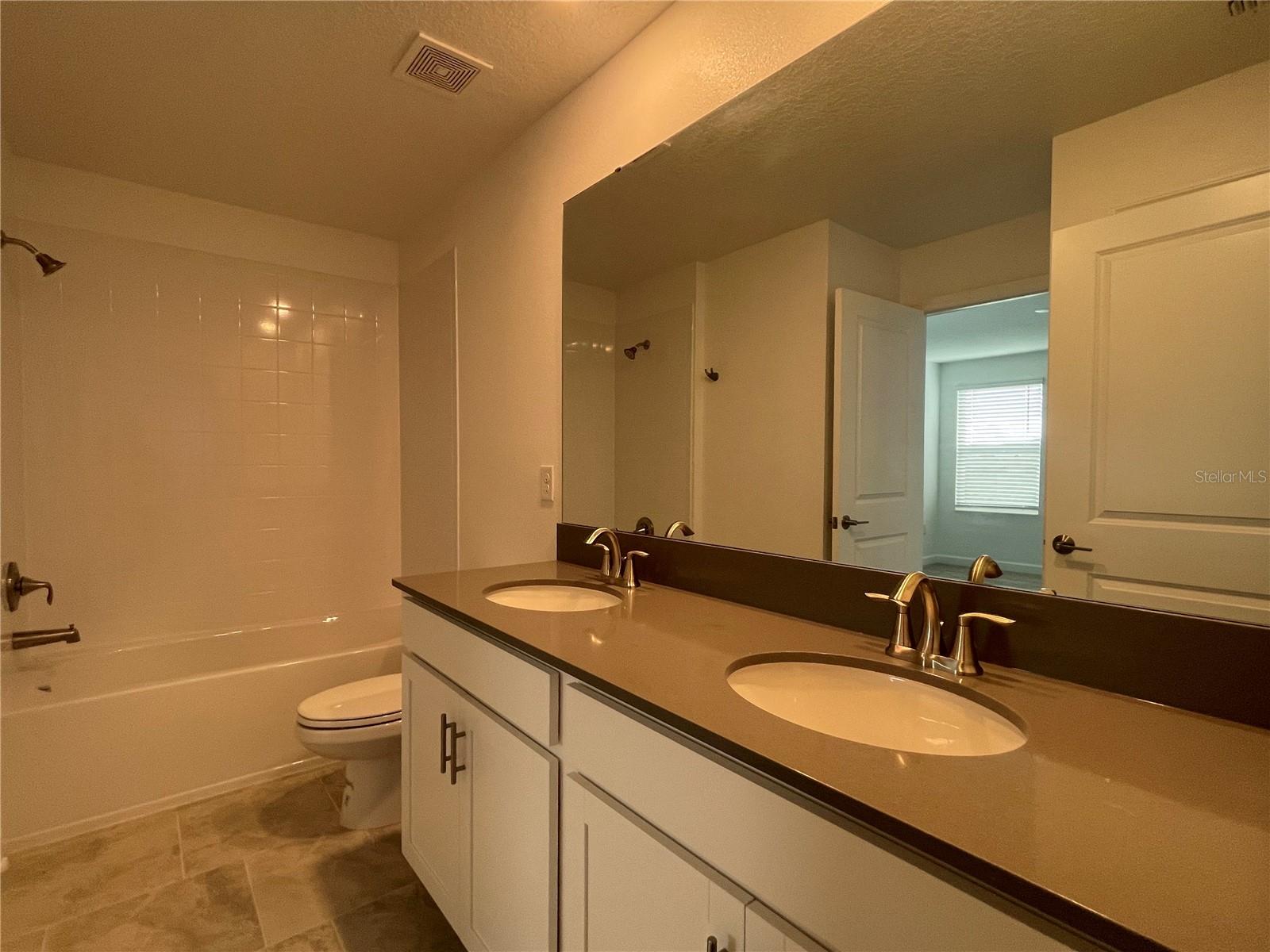 STOREY PARK - Residential Lease