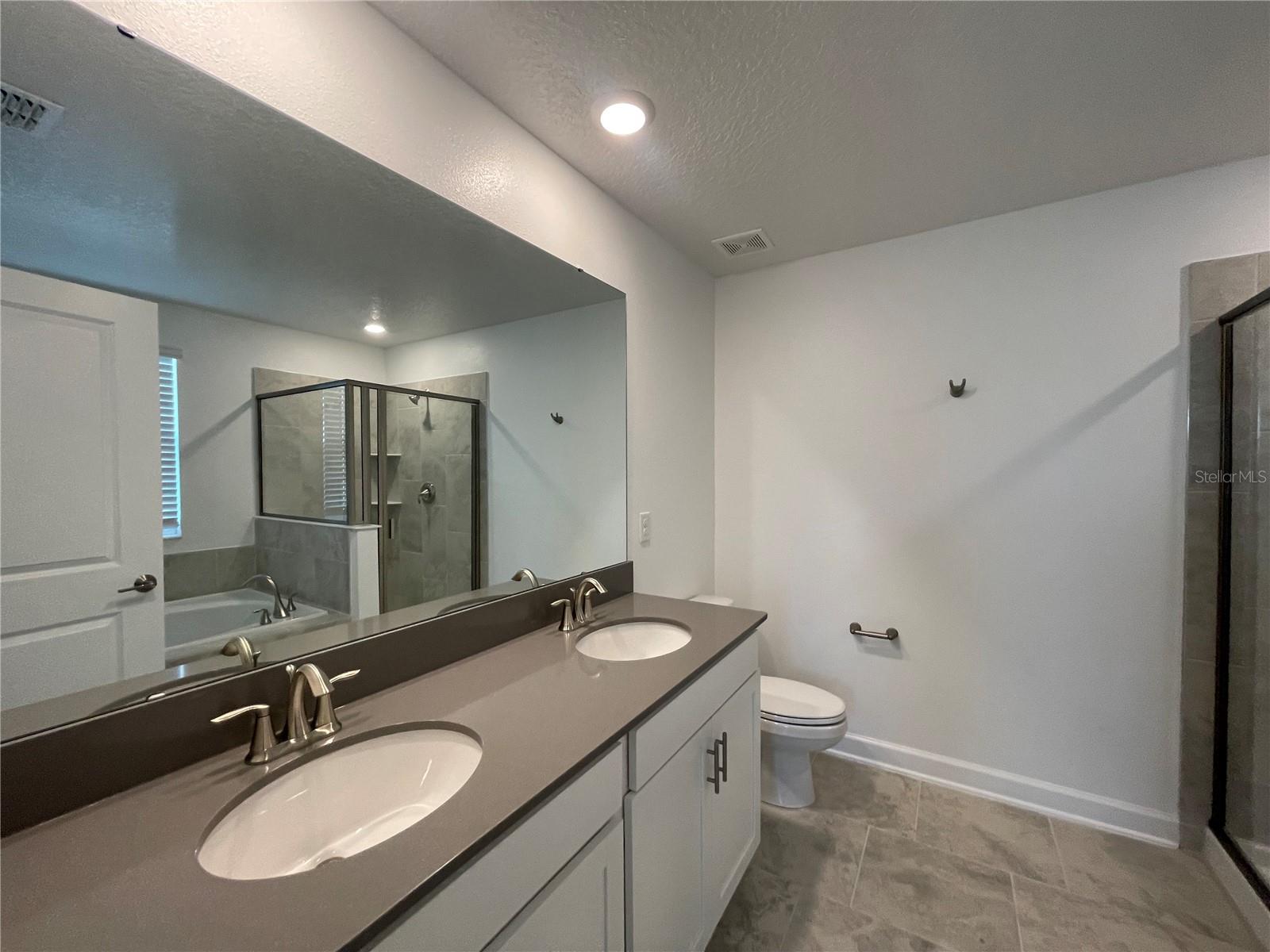STOREY PARK - Residential Lease