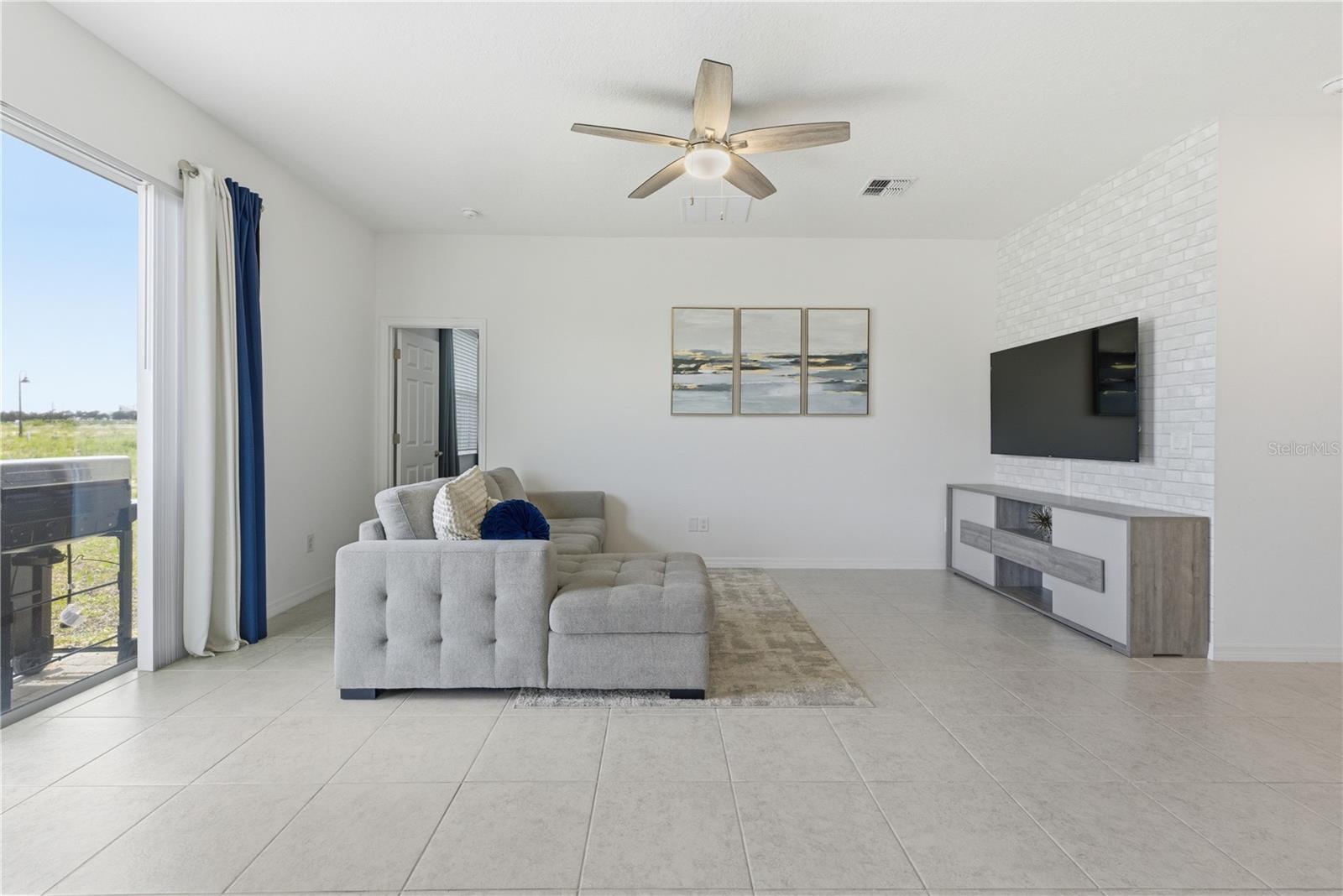 TARPON BAY PH 3 - Residential
