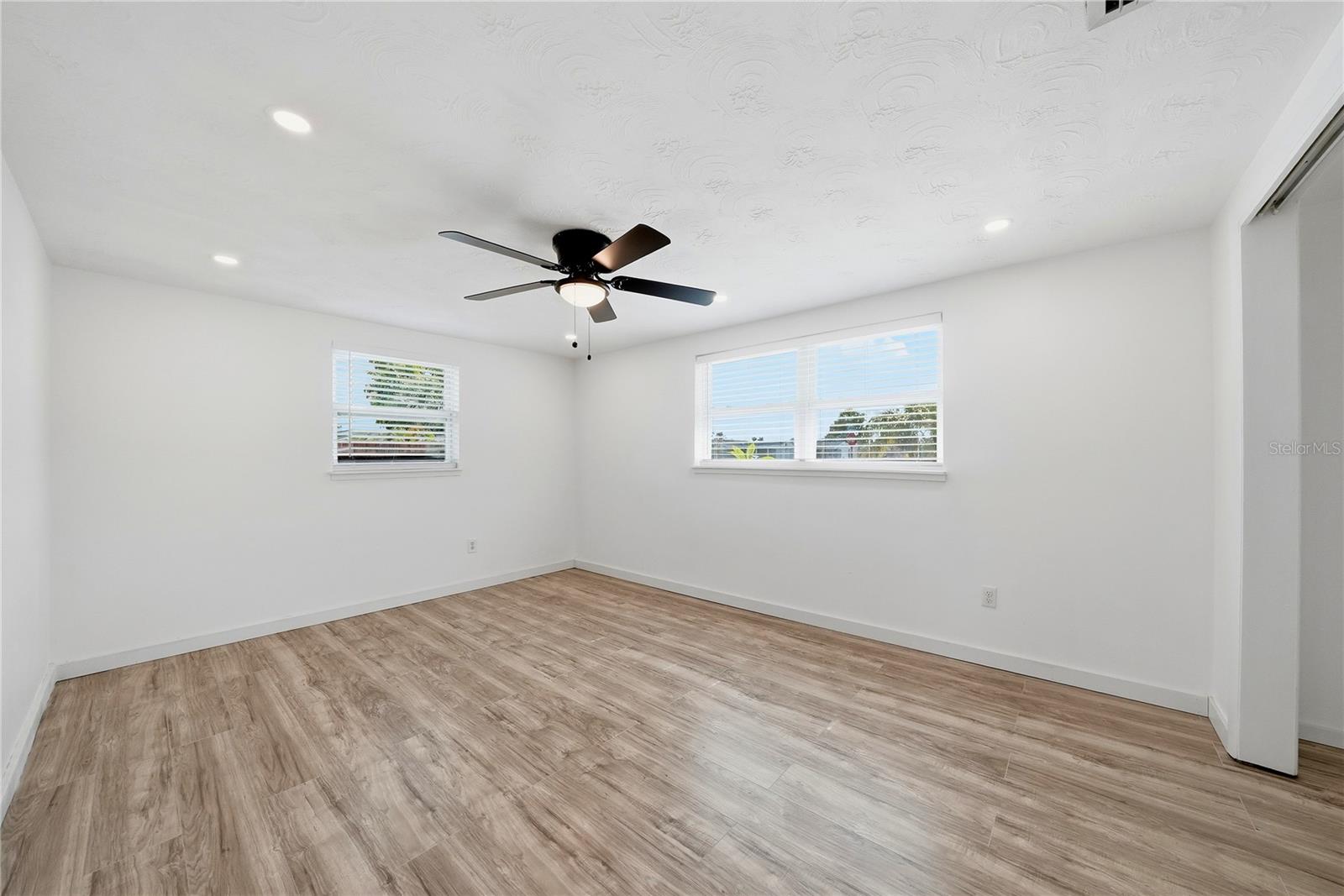 ALOHA GARDENS - Residential