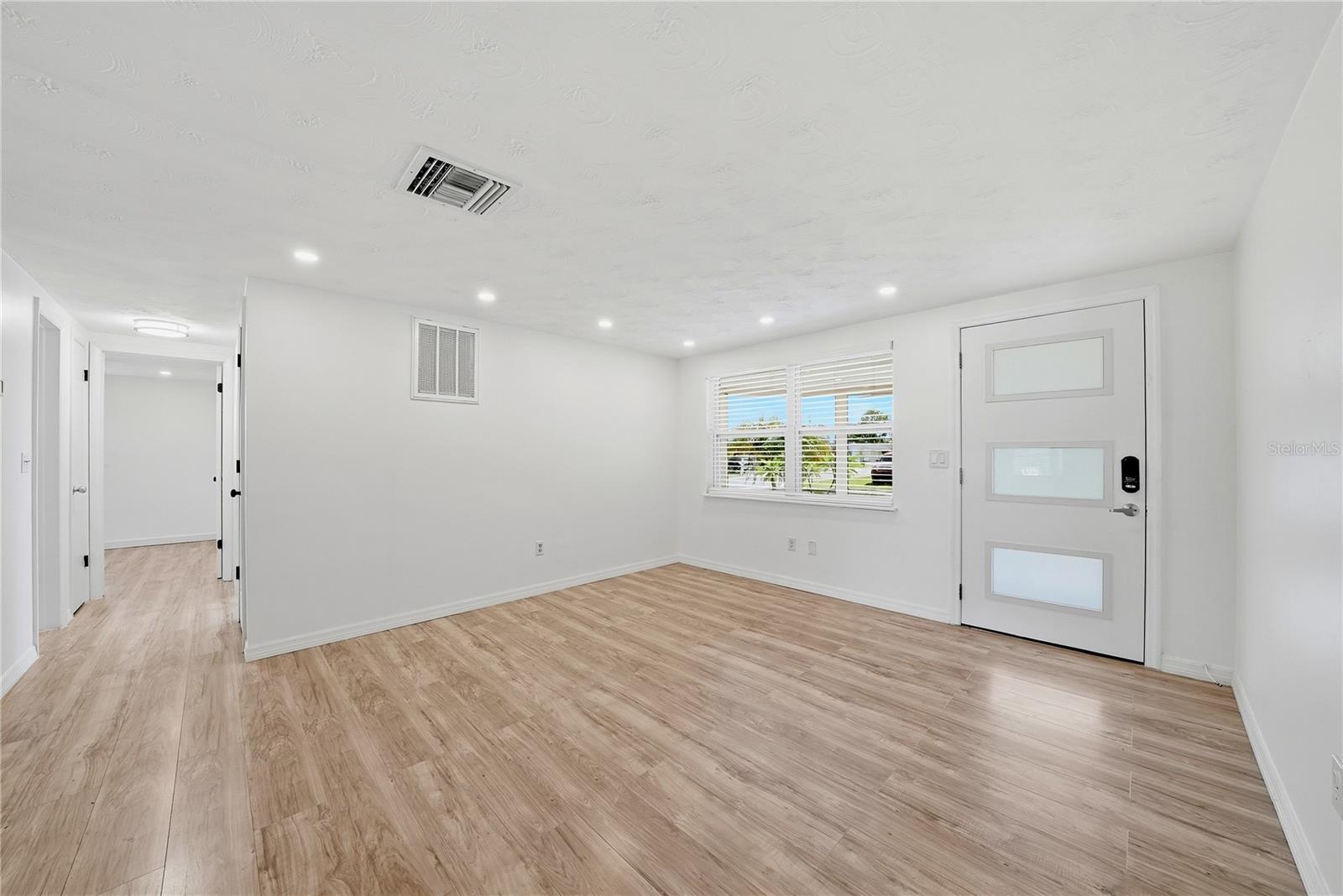ALOHA GARDENS - Residential