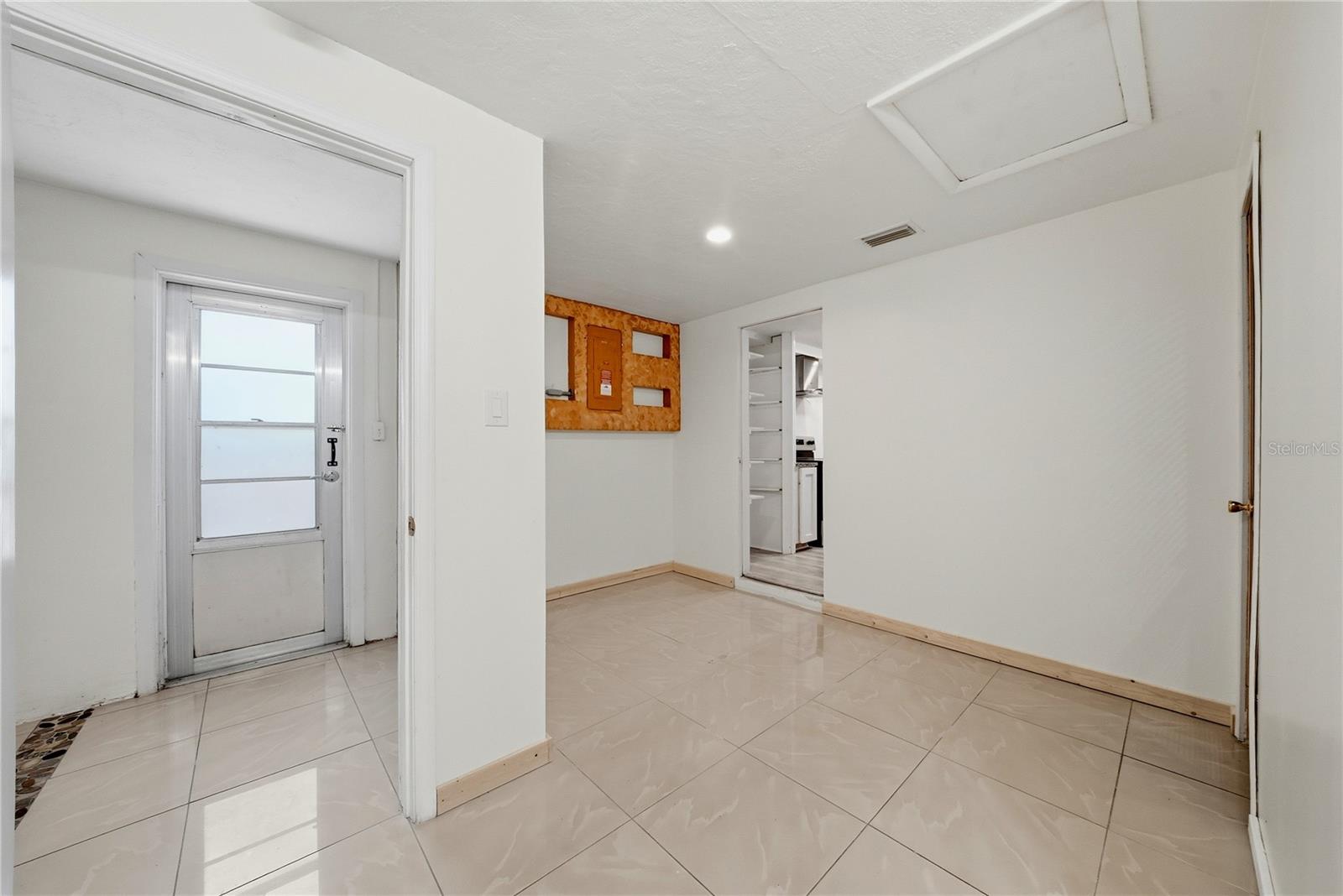 ALOHA GARDENS - Residential
