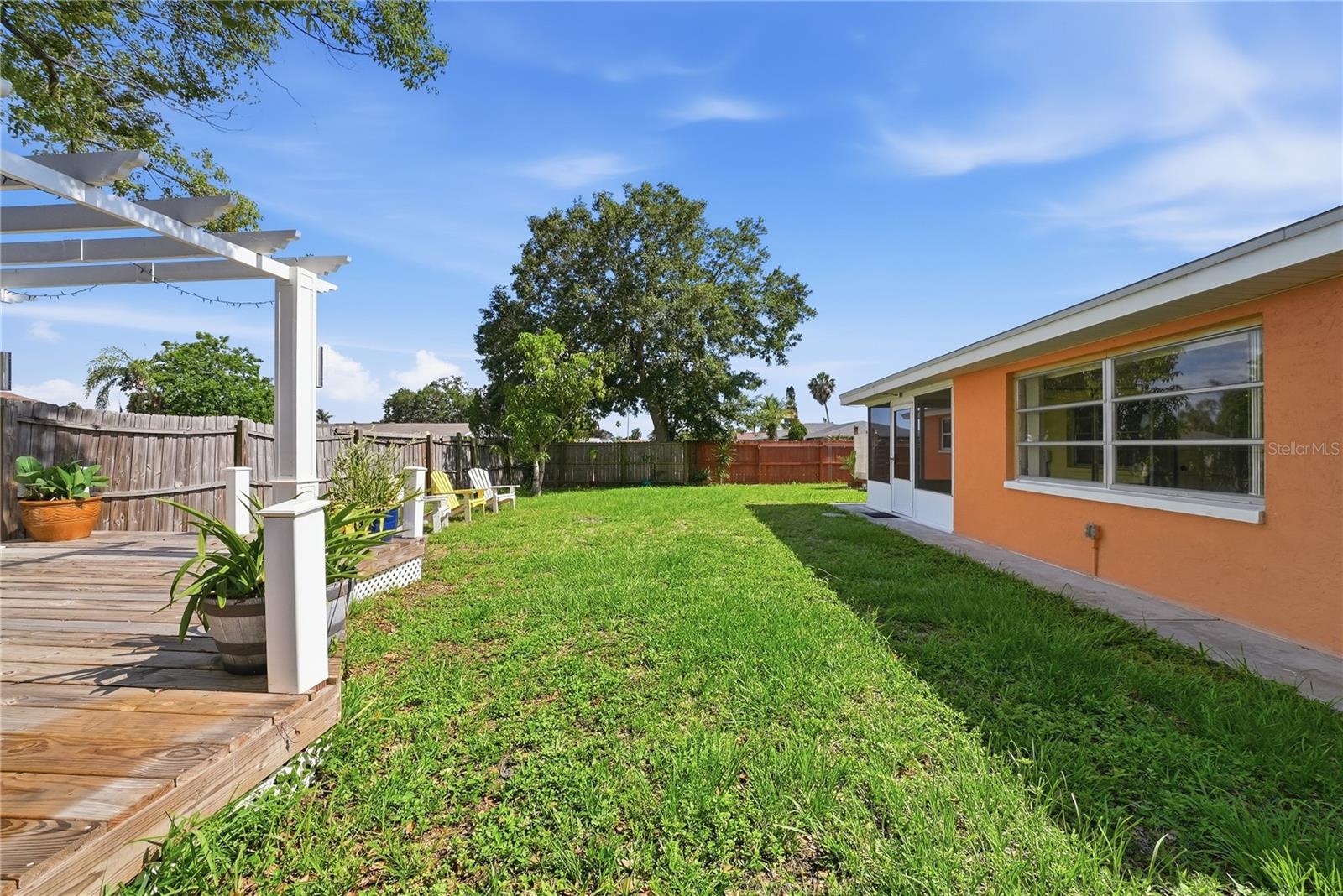 ALOHA GARDENS - Residential