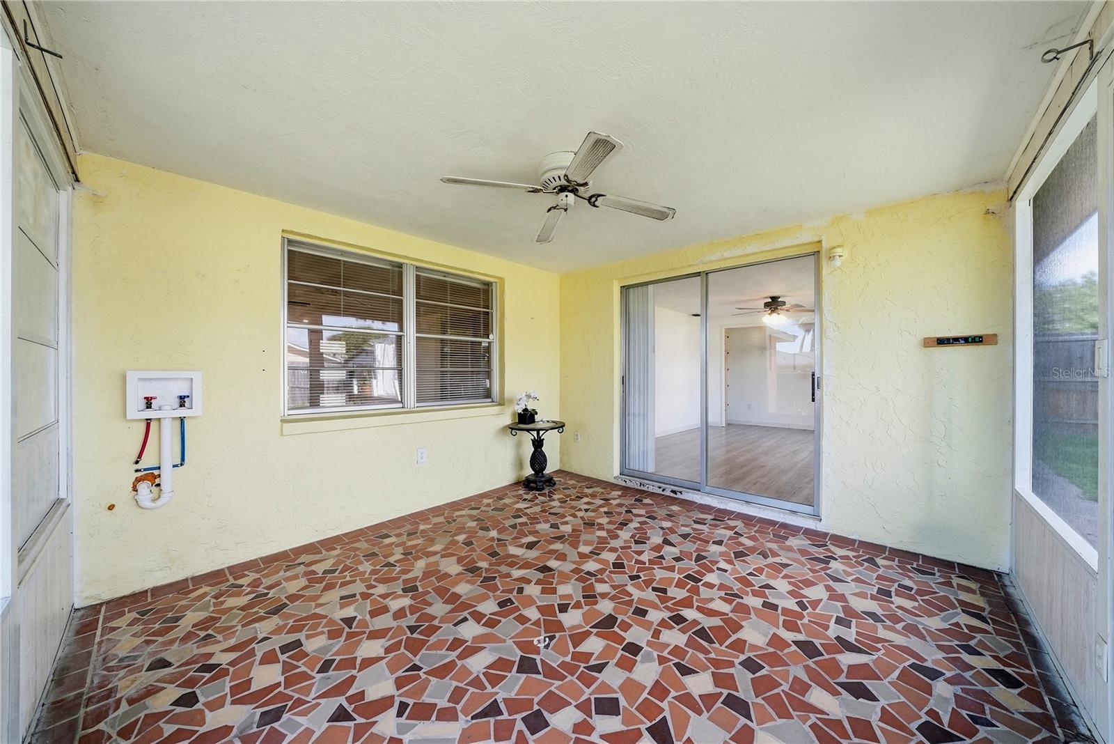 ALOHA GARDENS - Residential