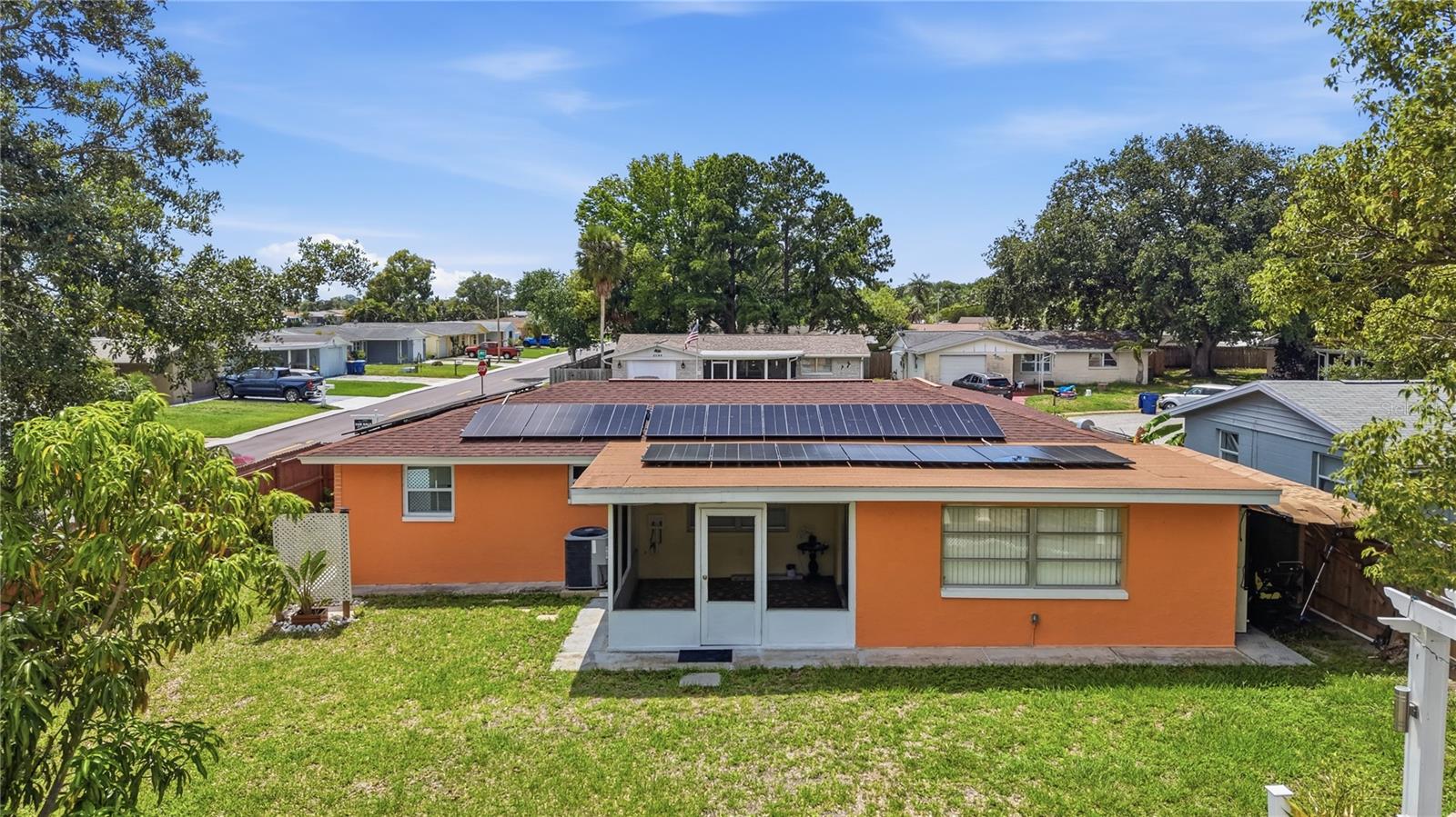 ALOHA GARDENS - Residential