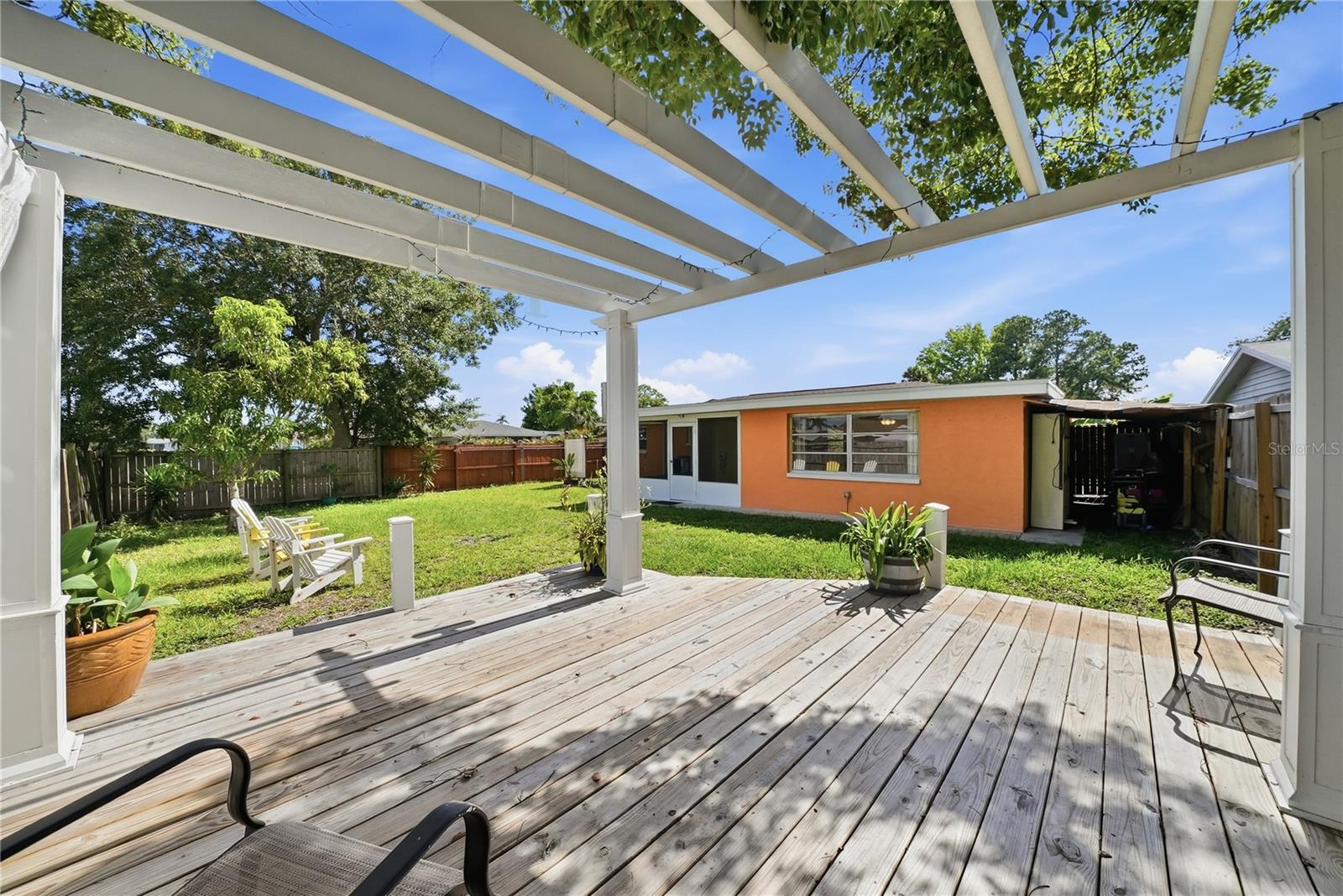 ALOHA GARDENS - Residential