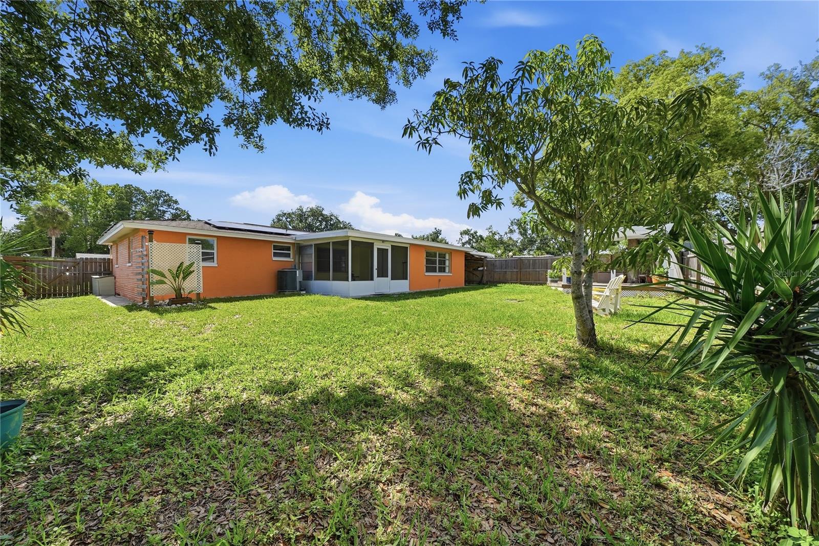 ALOHA GARDENS - Residential