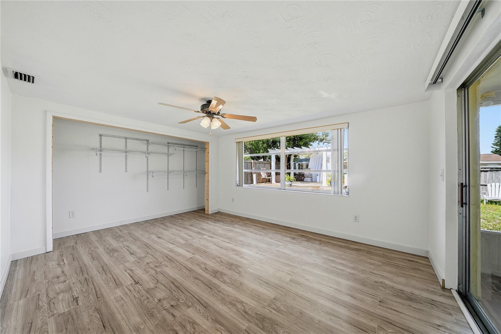 ALOHA GARDENS - Residential