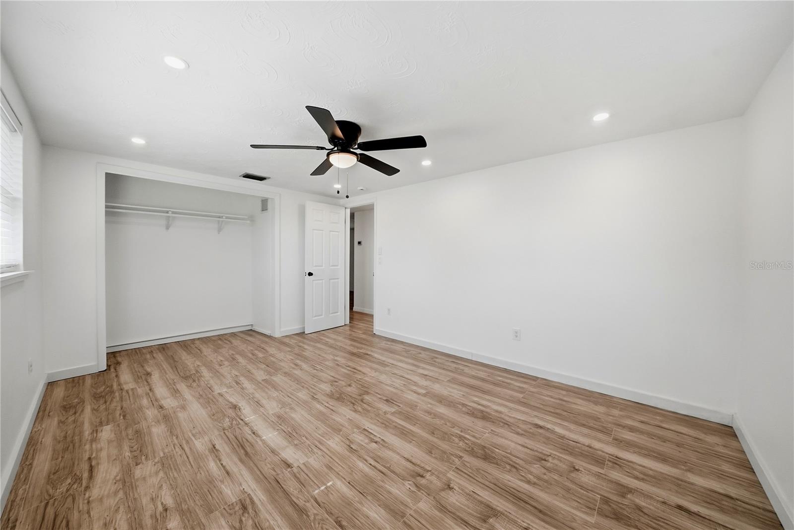 ALOHA GARDENS - Residential