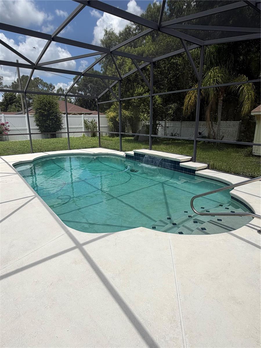 PALM LAKES ESTATES - Residential