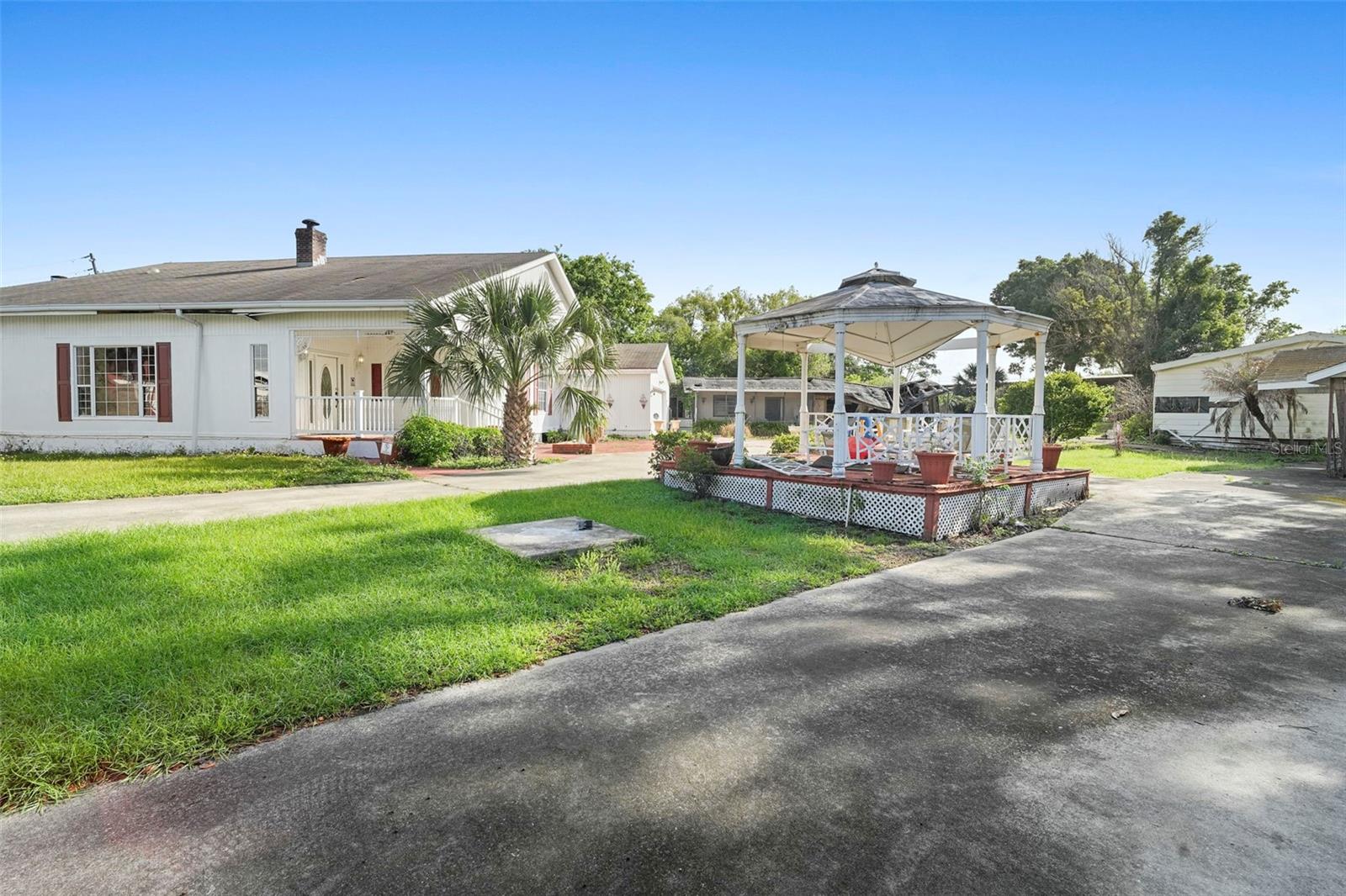 APOPKA TOWN - Commercial Sale