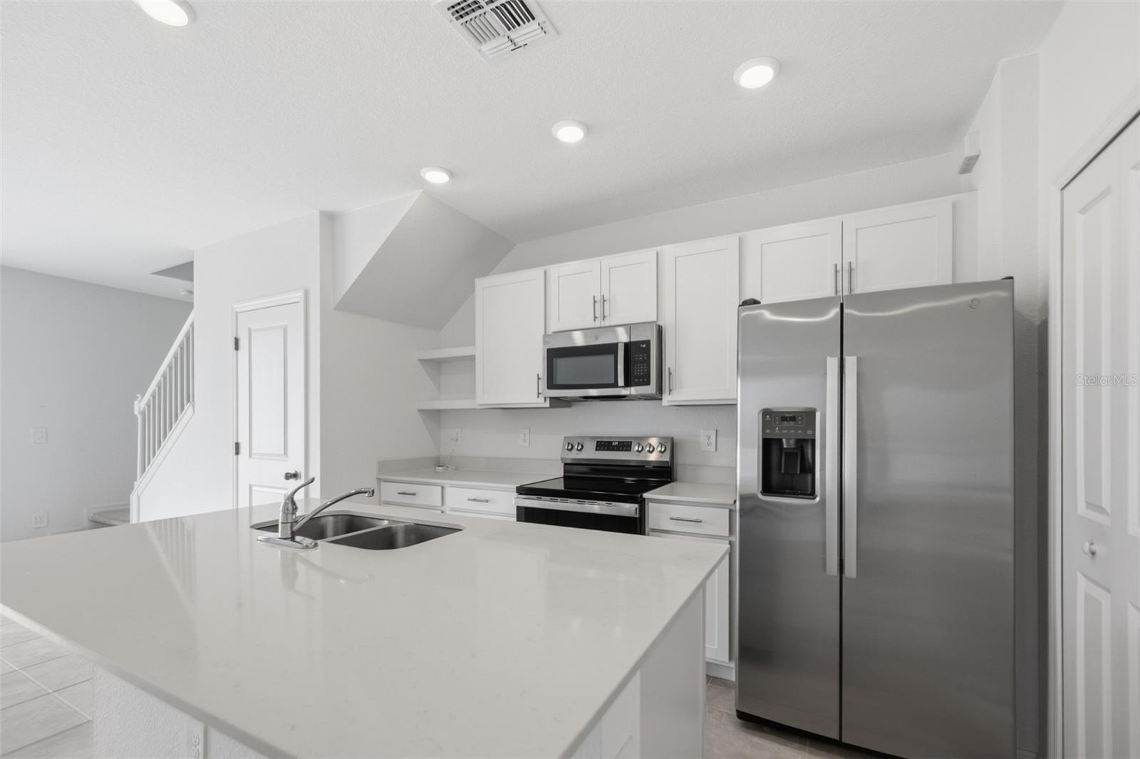 AURORA SUB - Residential Lease