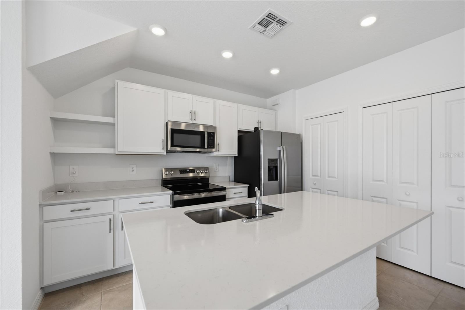 AURORA SUB - Residential Lease