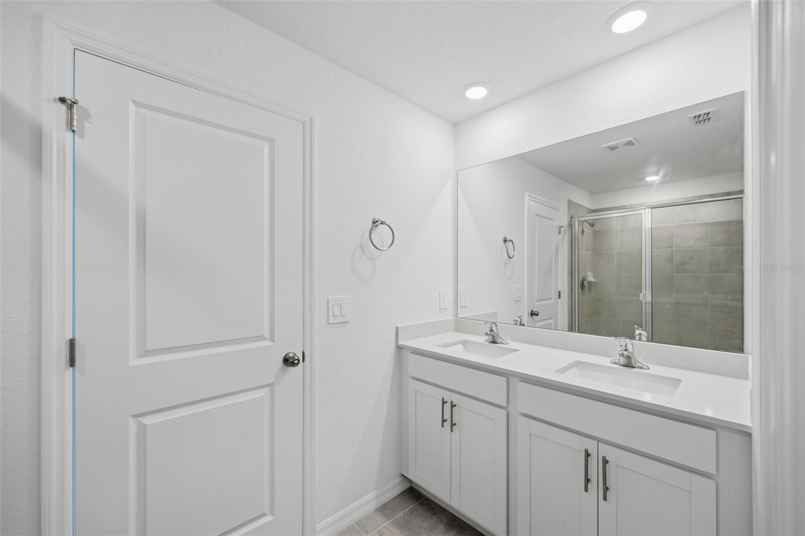 AURORA SUB - Residential Lease