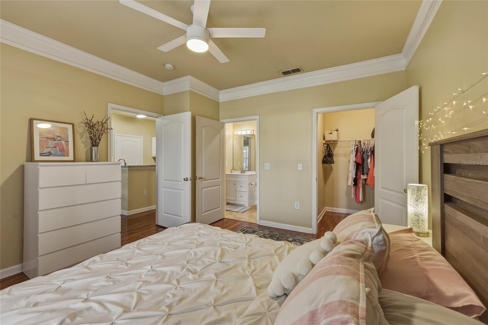 THE VILLAS CONDO - Residential