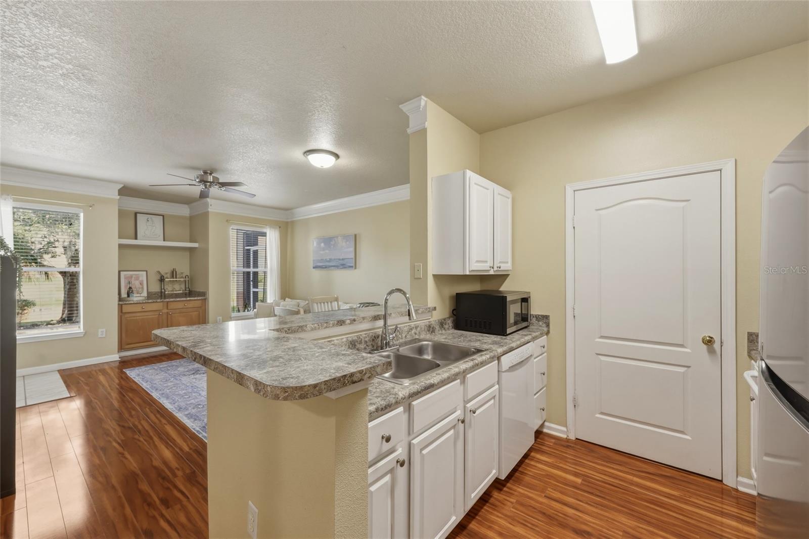 THE VILLAS CONDO - Residential