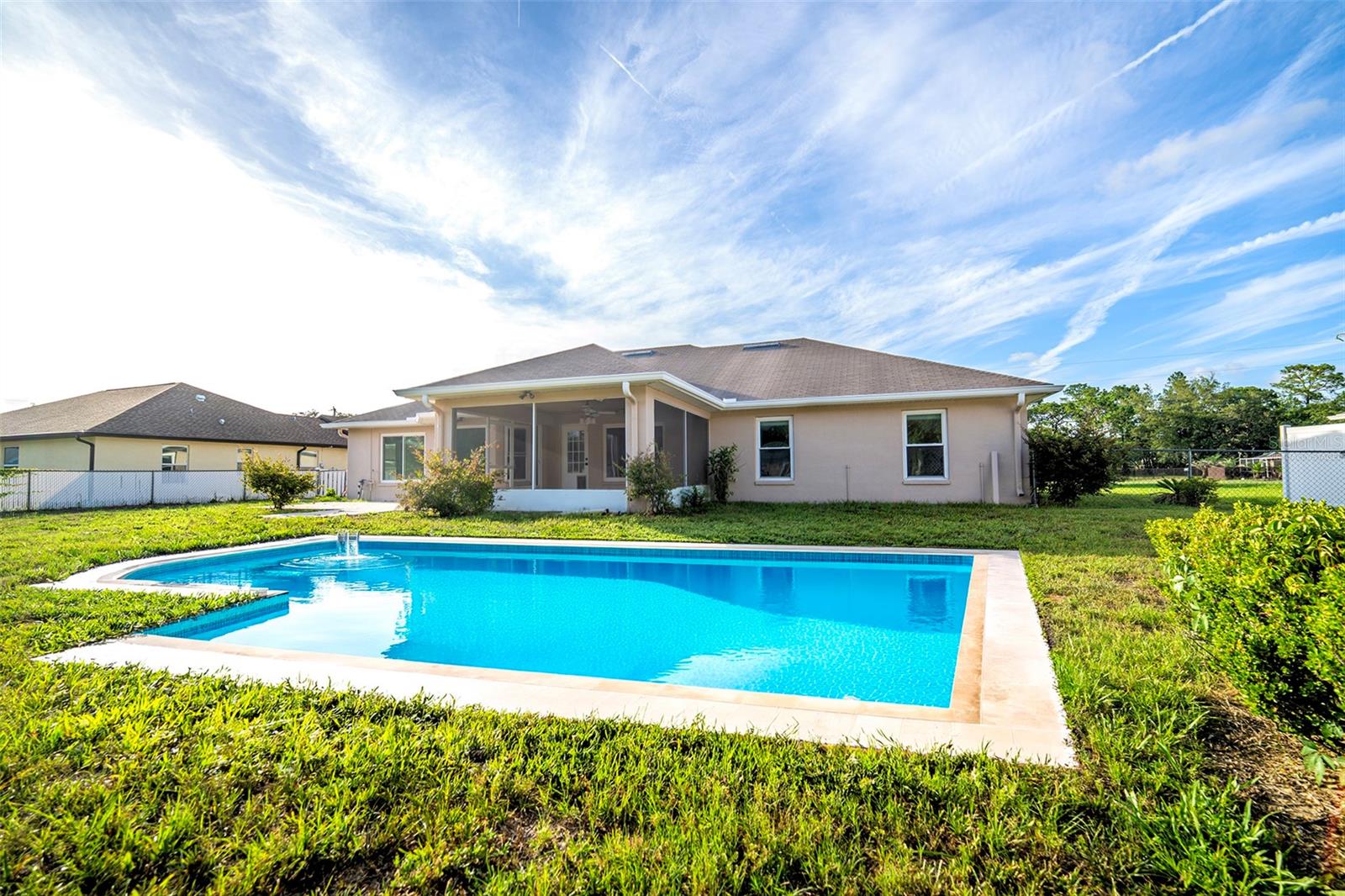 ROYAL HIGHLANDS - Residential