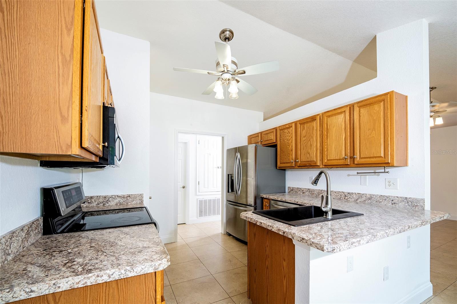 ROYAL HIGHLANDS - Residential
