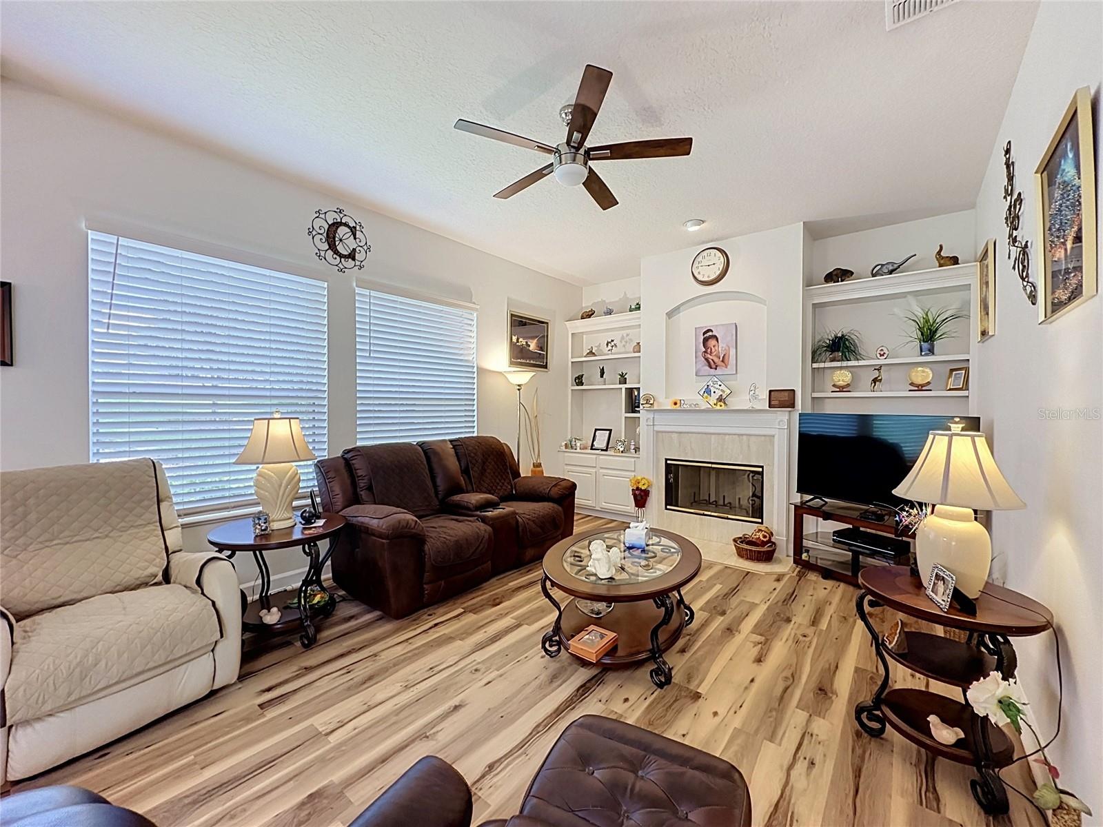 KINGS RIDGE - Residential