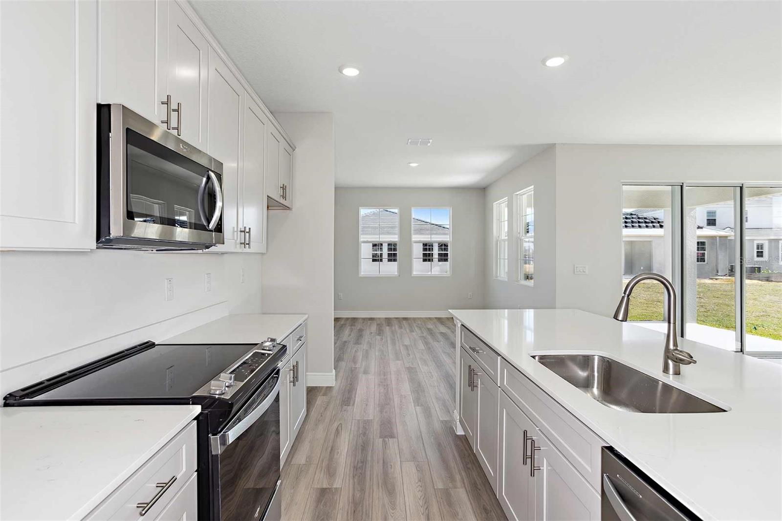 PASADENA WOODS - Residential