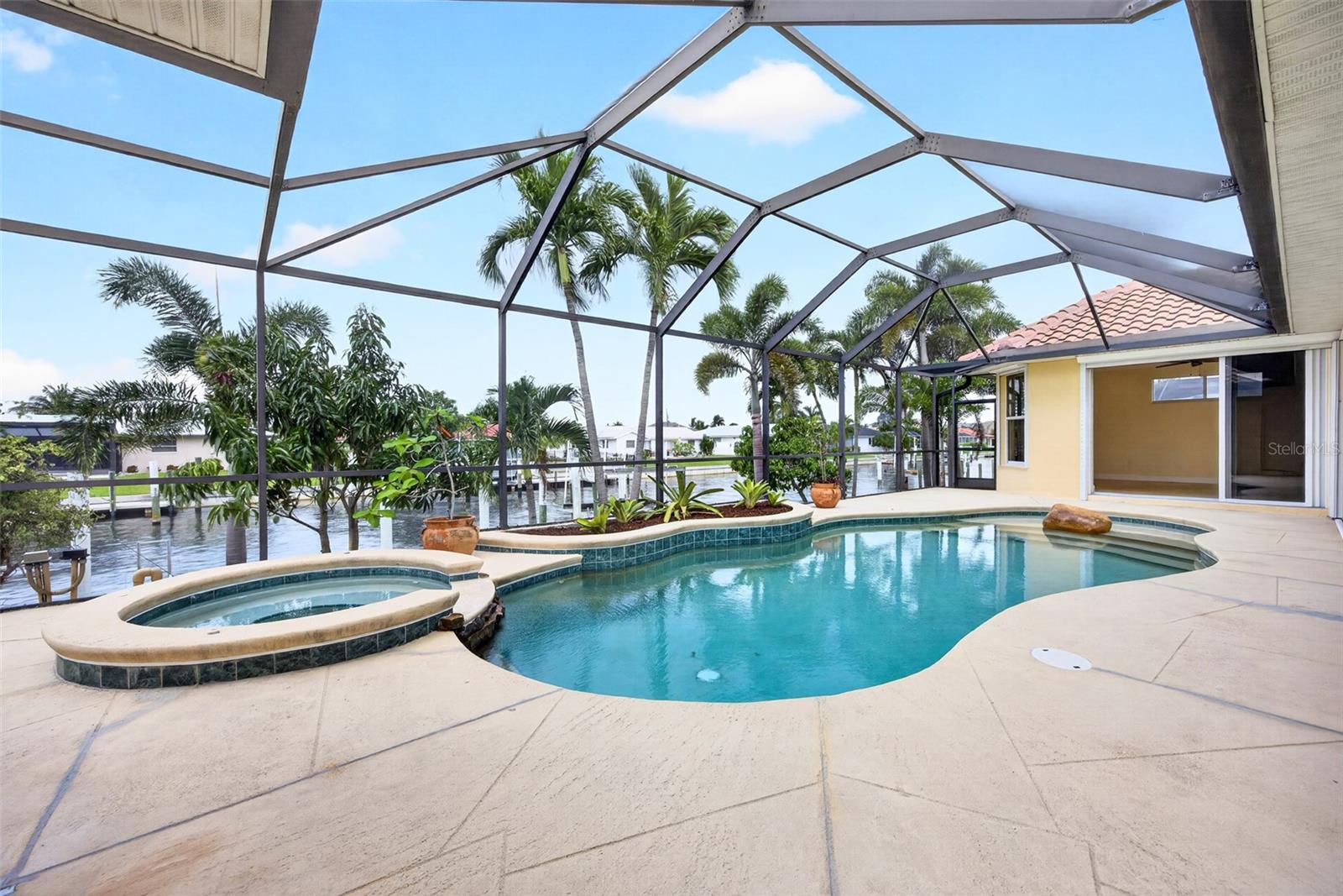 PUNTA GORDA ISLES SEC 04 - Residential